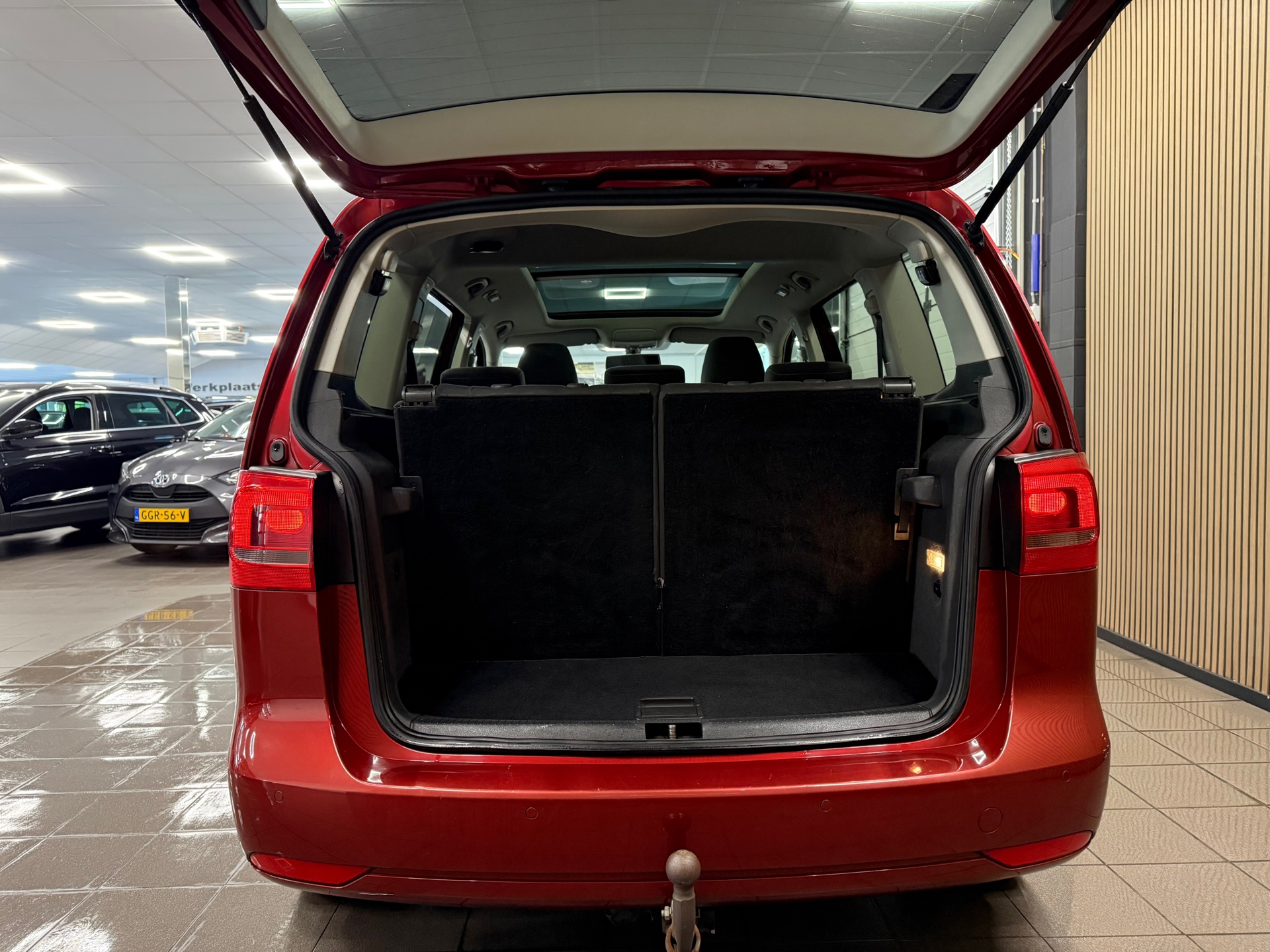 https://www.autokooy.nl//xml/images/54362778-5.JPG
