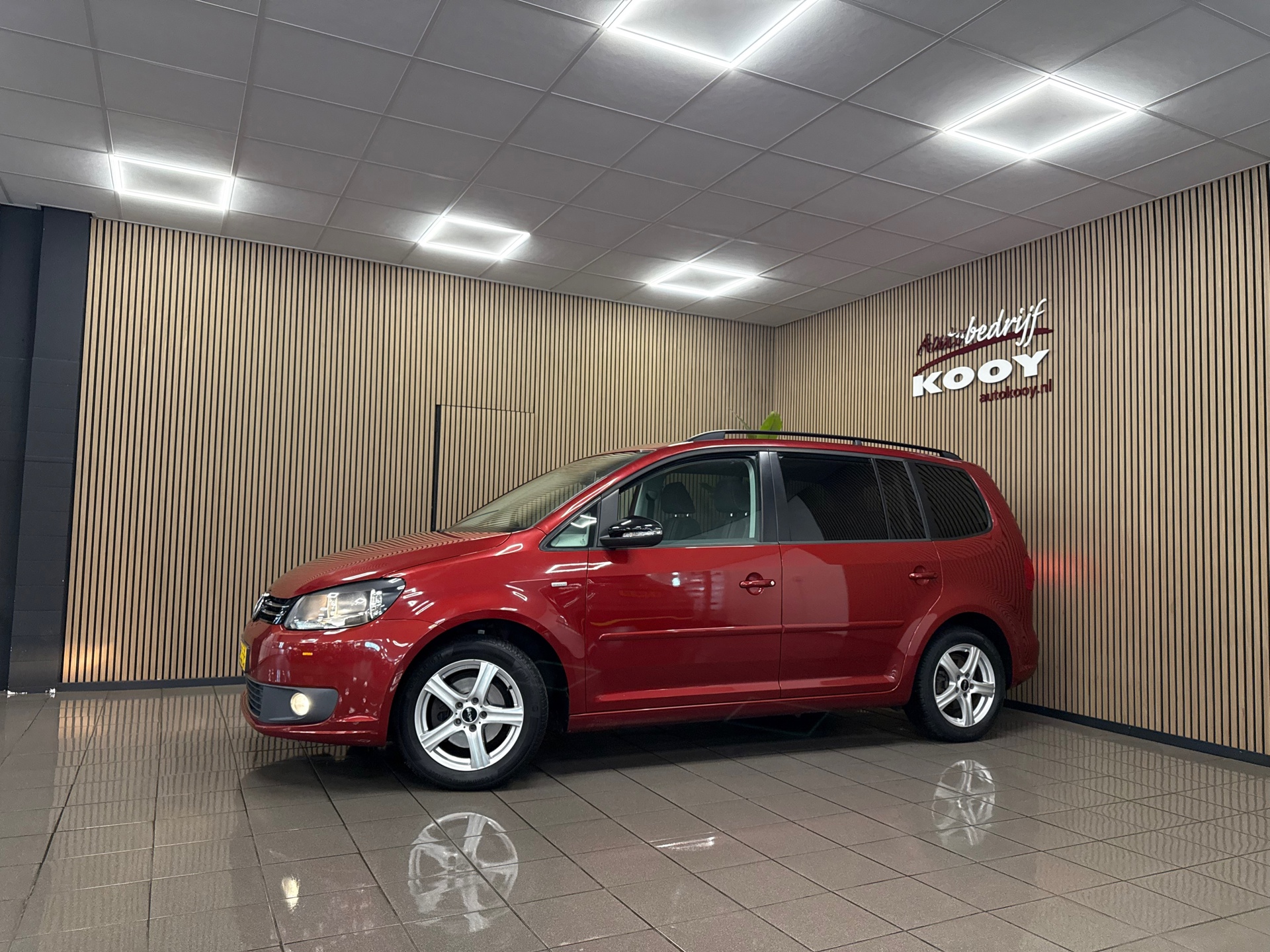 https://www.autokooy.nl//xml/images/54362778-9.JPG
