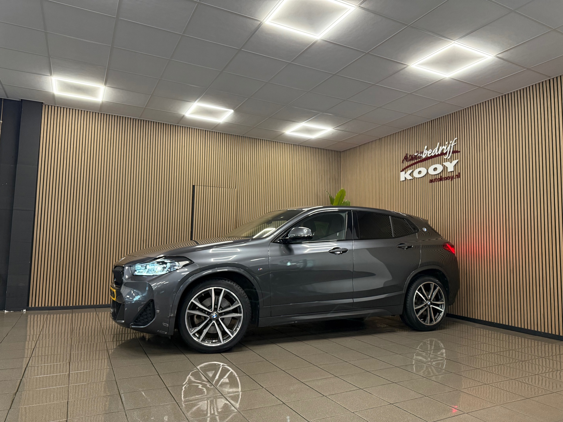 https://www.autokooy.nl//xml/images/54425209-10.JPG