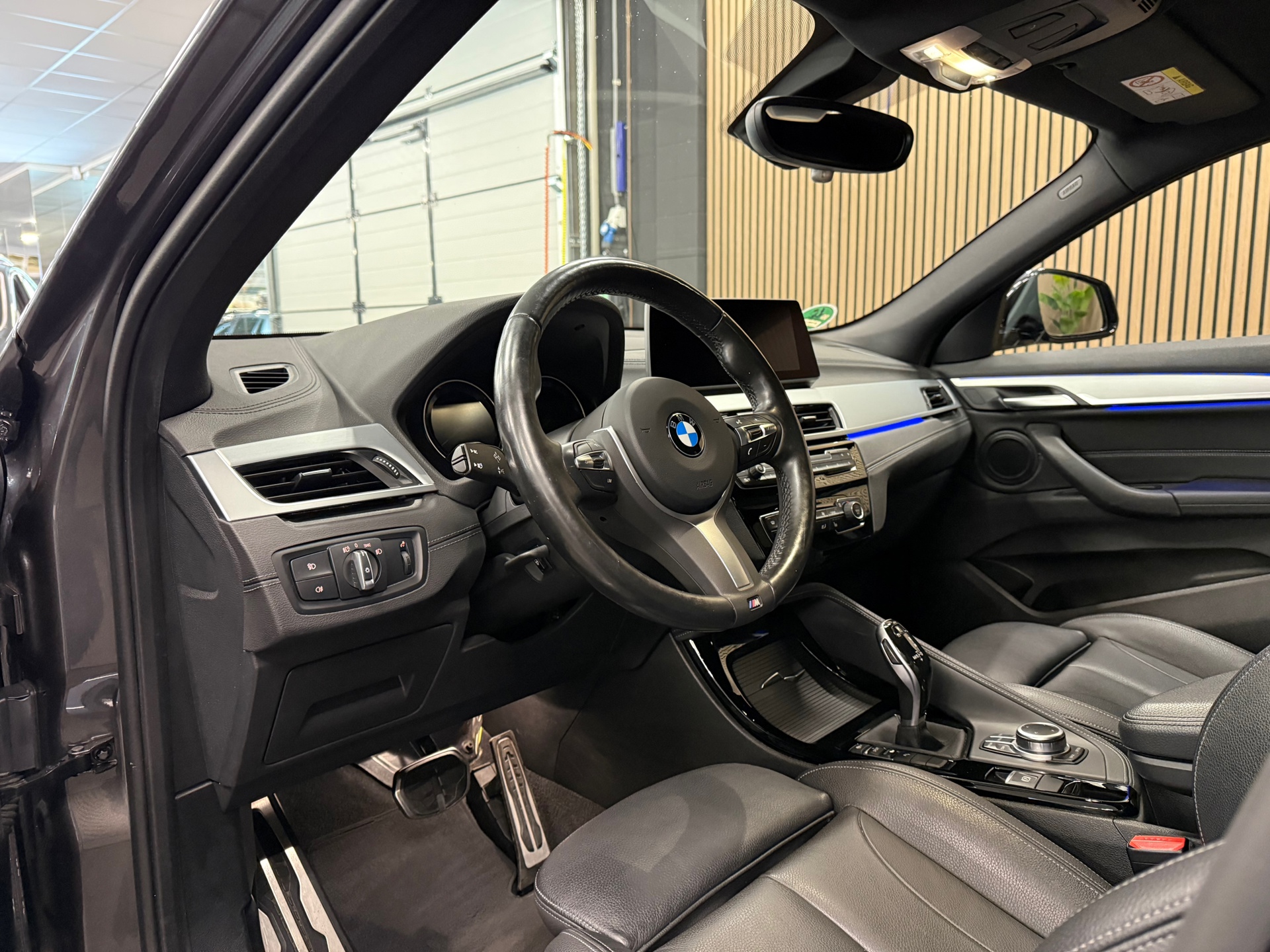 https://www.autokooy.nl//xml/images/54425209-14.JPG