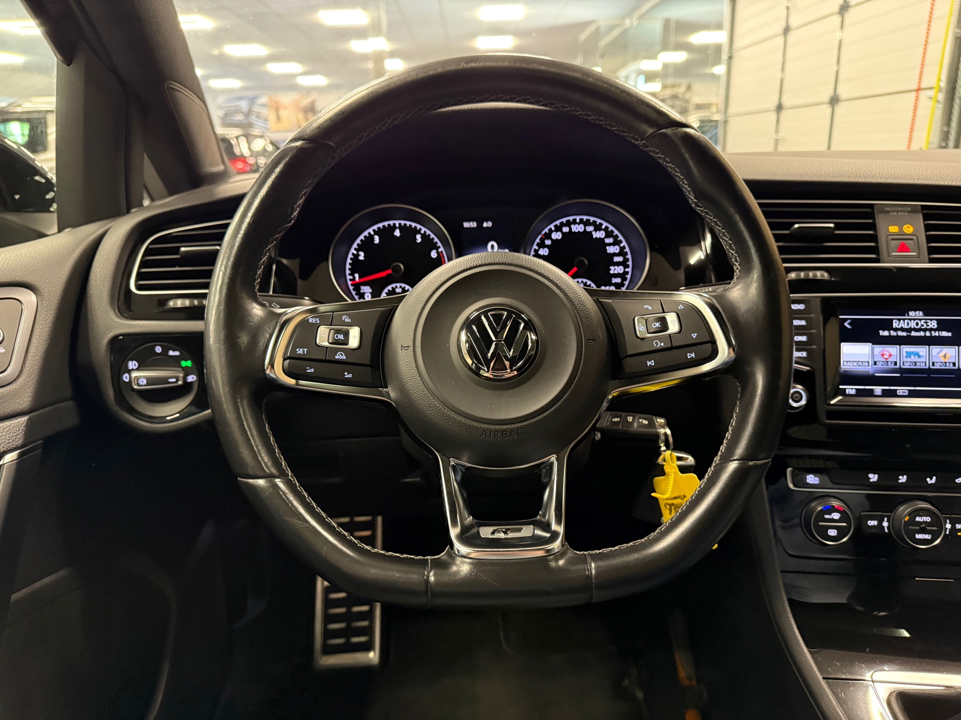 https://www.autokooy.nl//xml/images/54425277-13.JPG