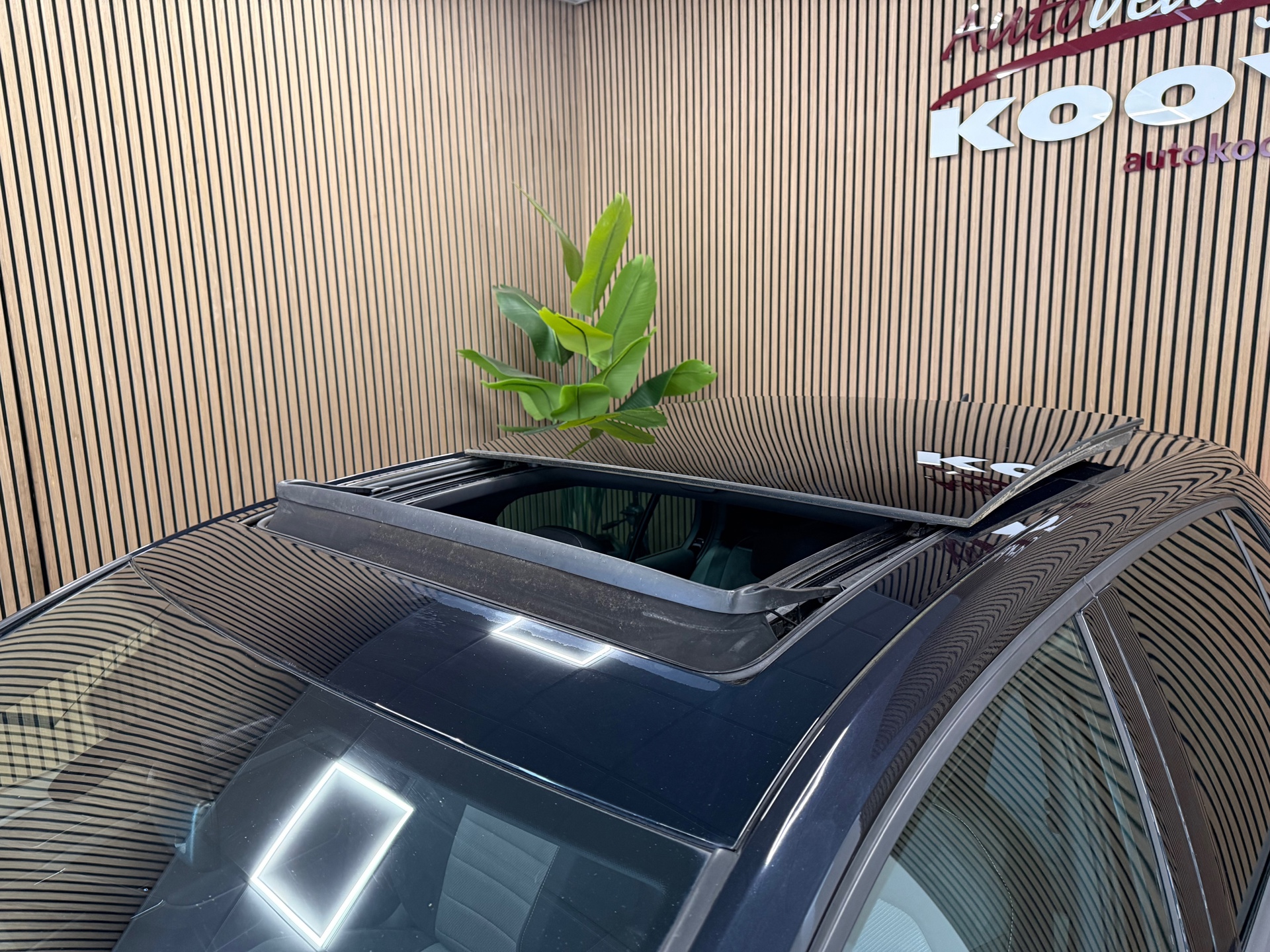 https://www.autokooy.nl//xml/images/54425277-23.JPG