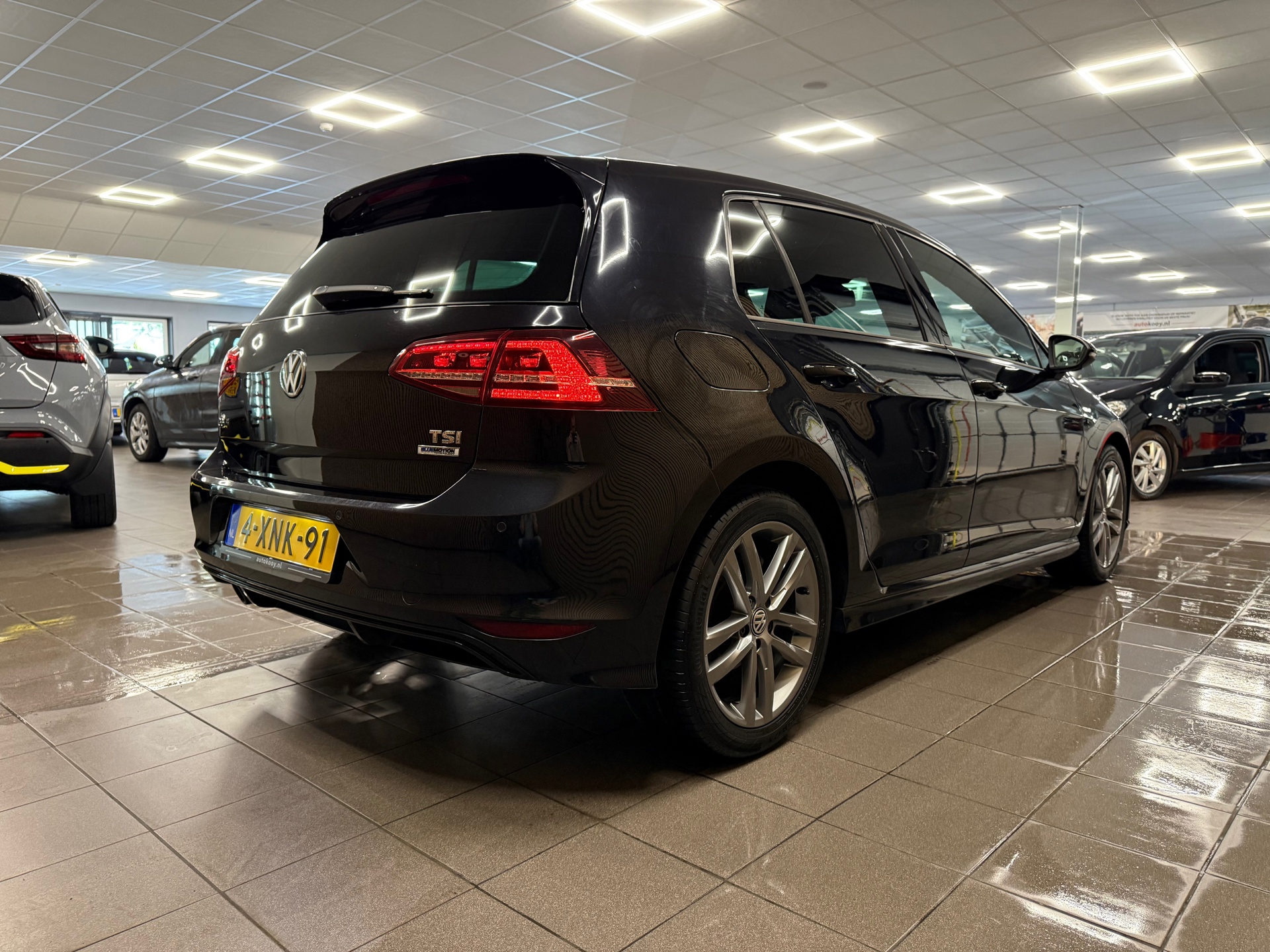 https://www.autokooy.nl//xml/images/54425277-6.JPG