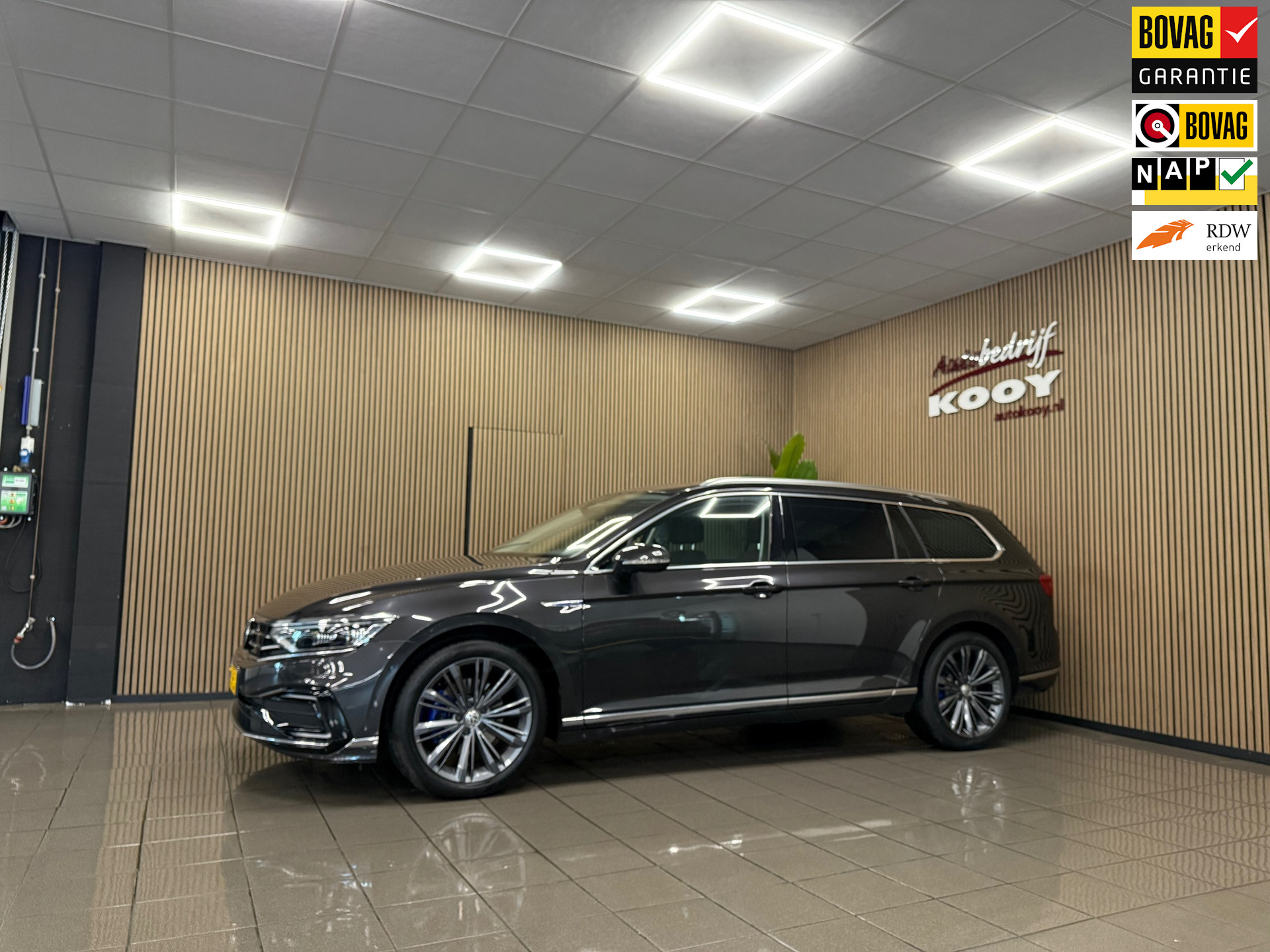 Volkswagen Passat Variant 1.4 TSI PHEV GTE Business * Panoramadak / HUD / ACC / Camera / Dealer onderhouden *