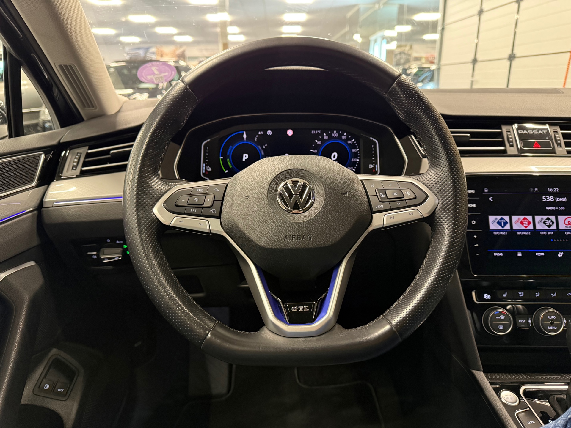 https://www.autokooy.nl//xml/images/54425358-13.JPG
