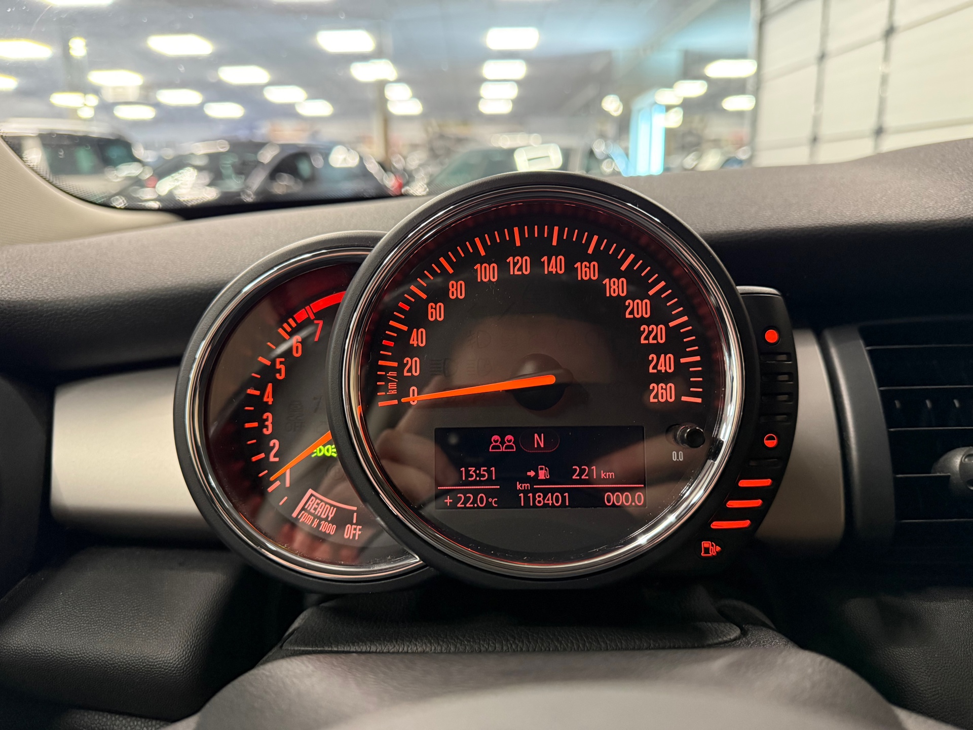https://www.autokooy.nl//xml/images/54502465-14.JPG