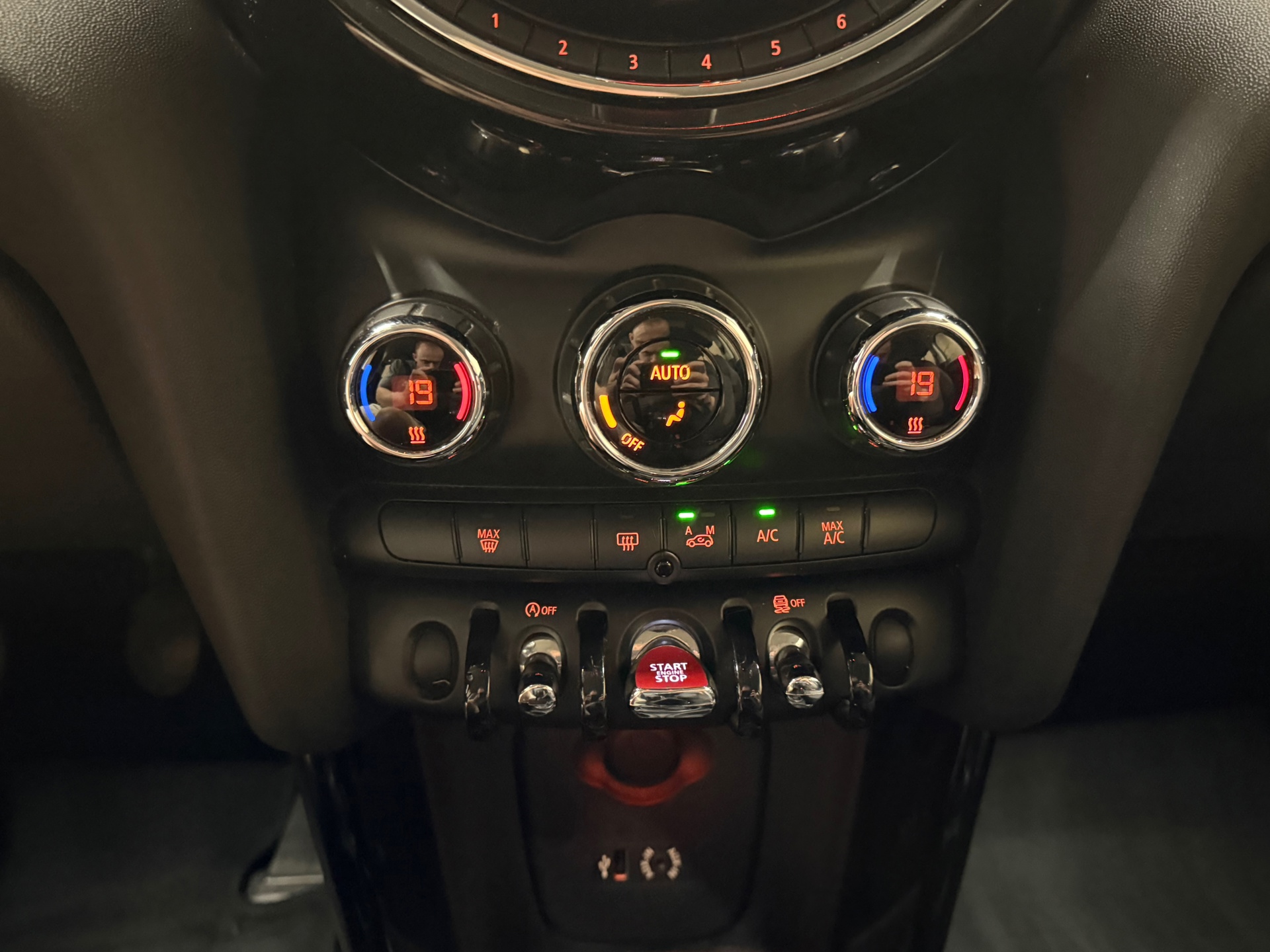 https://www.autokooy.nl//xml/images/54502465-18.JPG