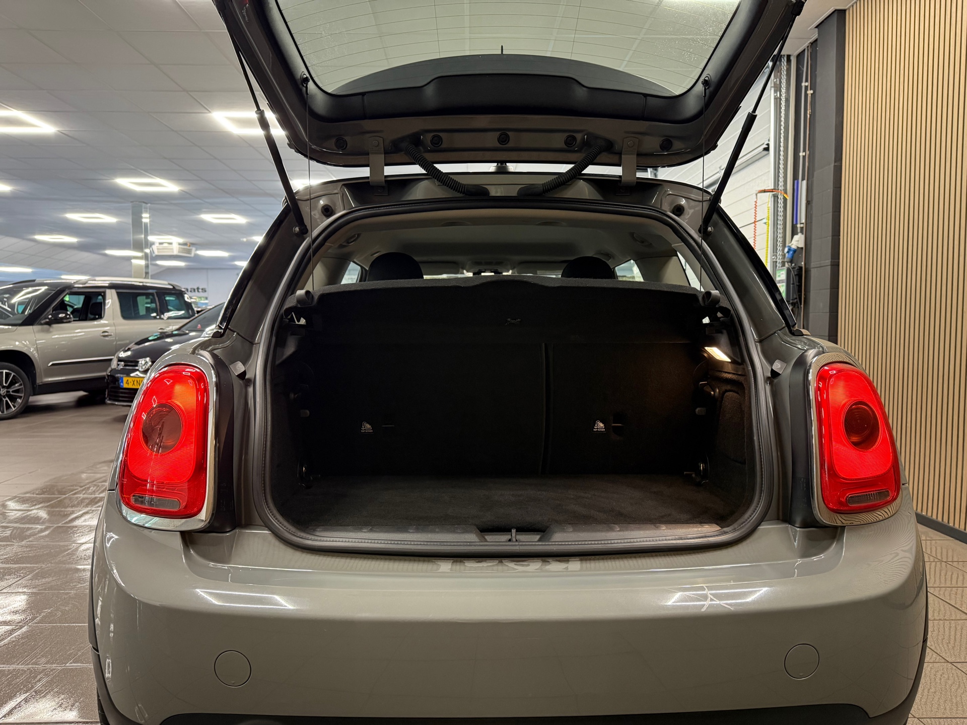 https://www.autokooy.nl//xml/images/54502465-5.JPG