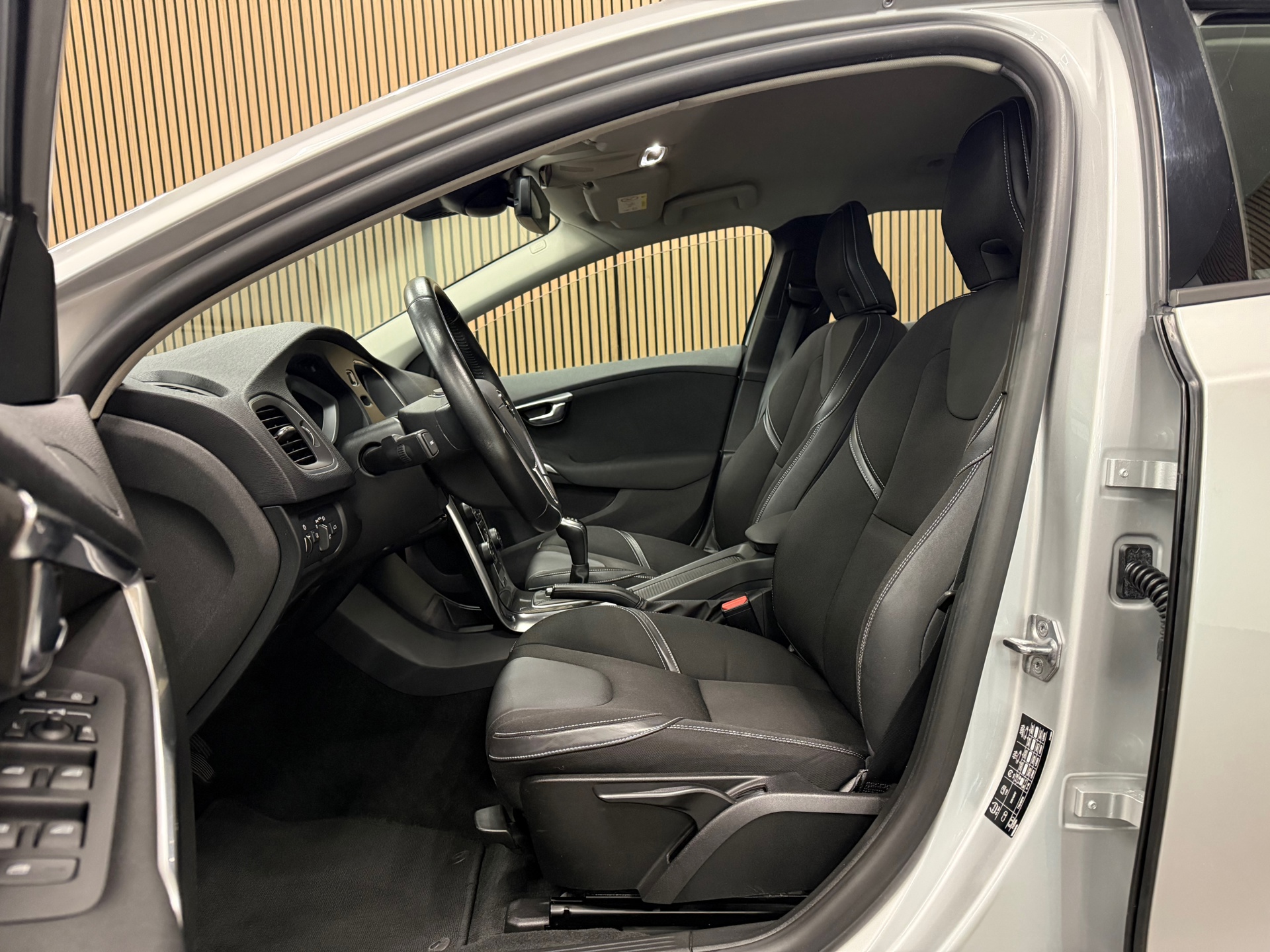 https://www.autokooy.nl//xml/images/54525143-11.JPG