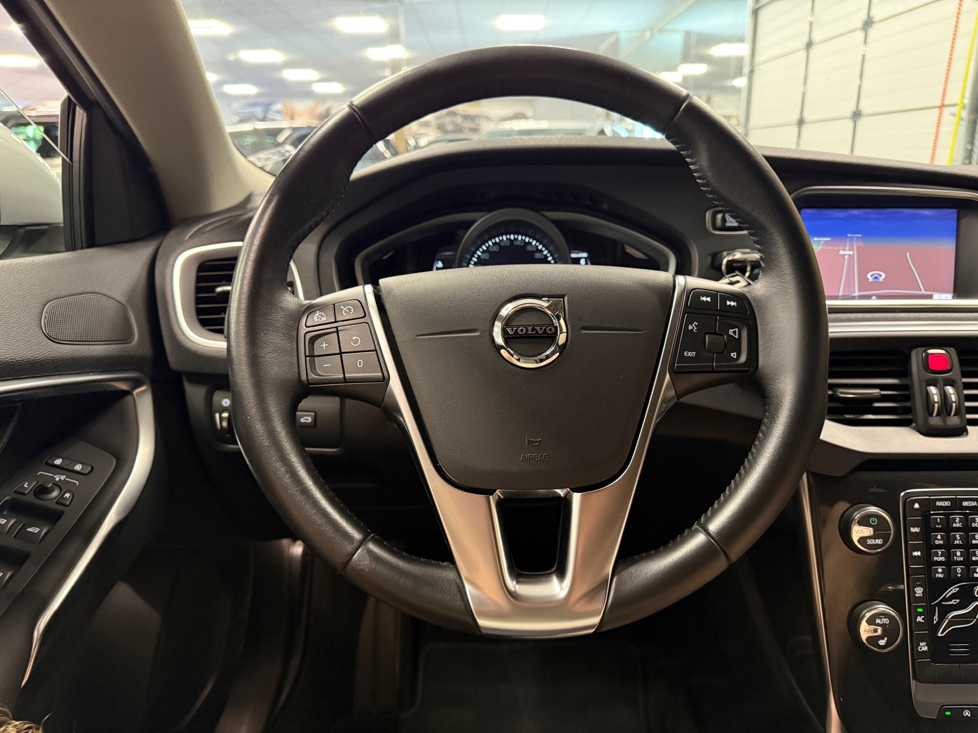 https://www.autokooy.nl//xml/images/54525143-13.JPG