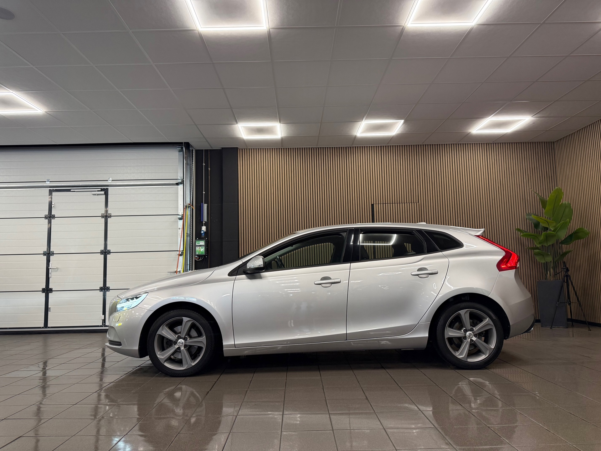 https://www.autokooy.nl//xml/images/54525143-2.JPG