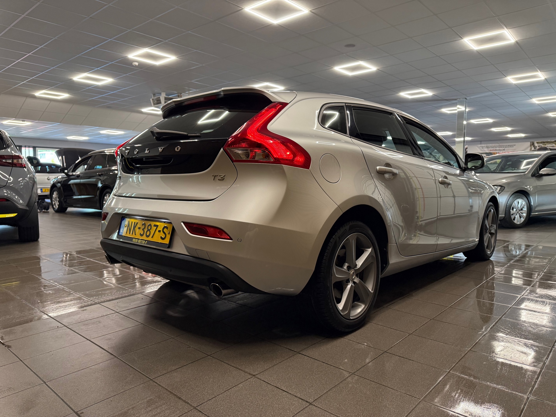 https://www.autokooy.nl//xml/images/54525143-6.JPG