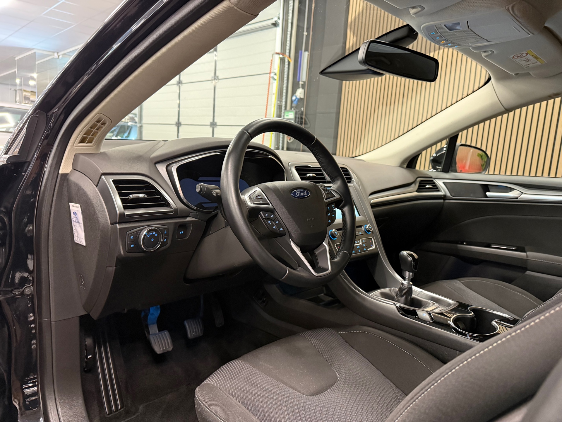 https://www.autokooy.nl//xml/images/54525324-11.JPG
