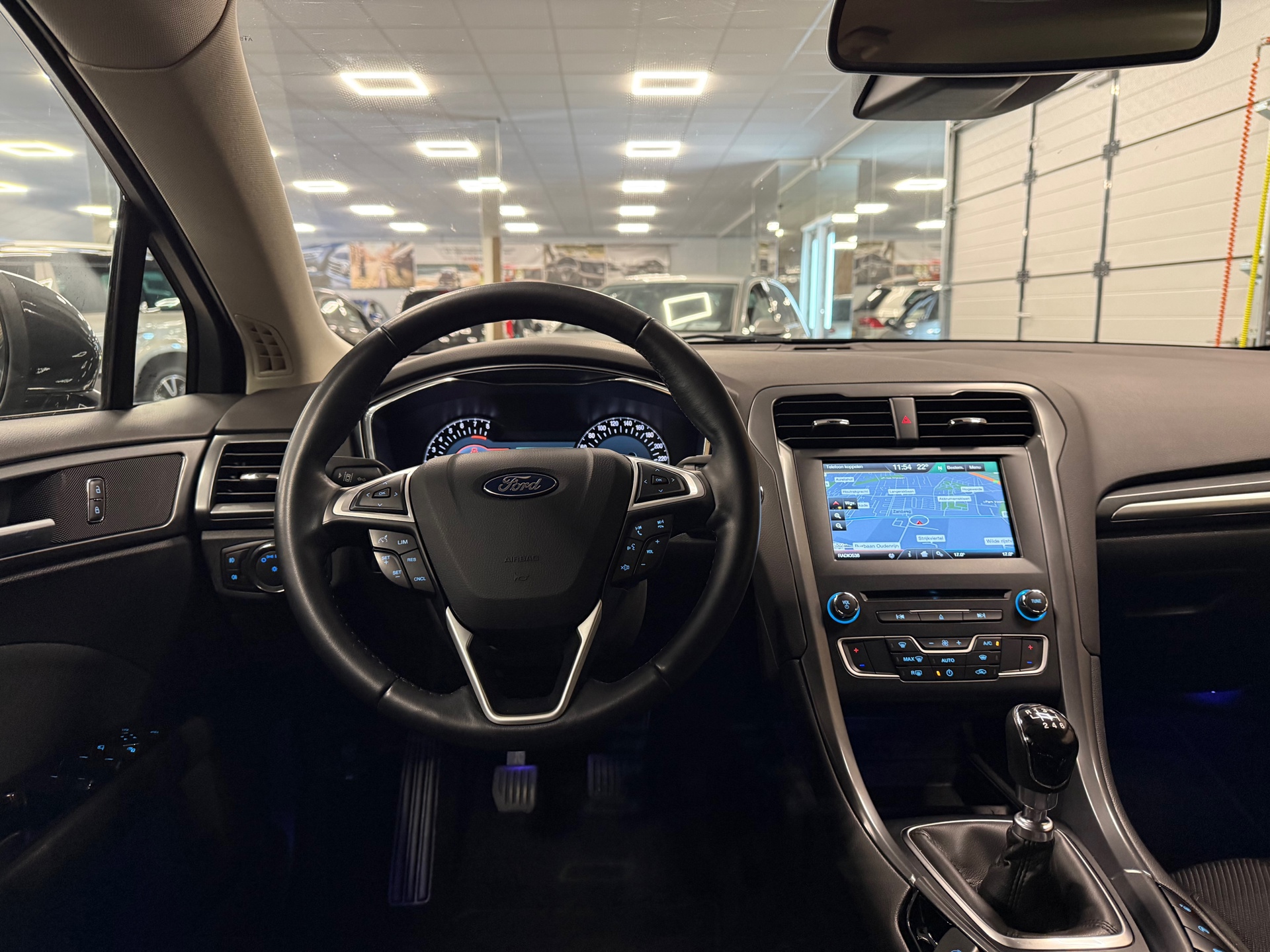 https://www.autokooy.nl//xml/images/54525324-19.JPG