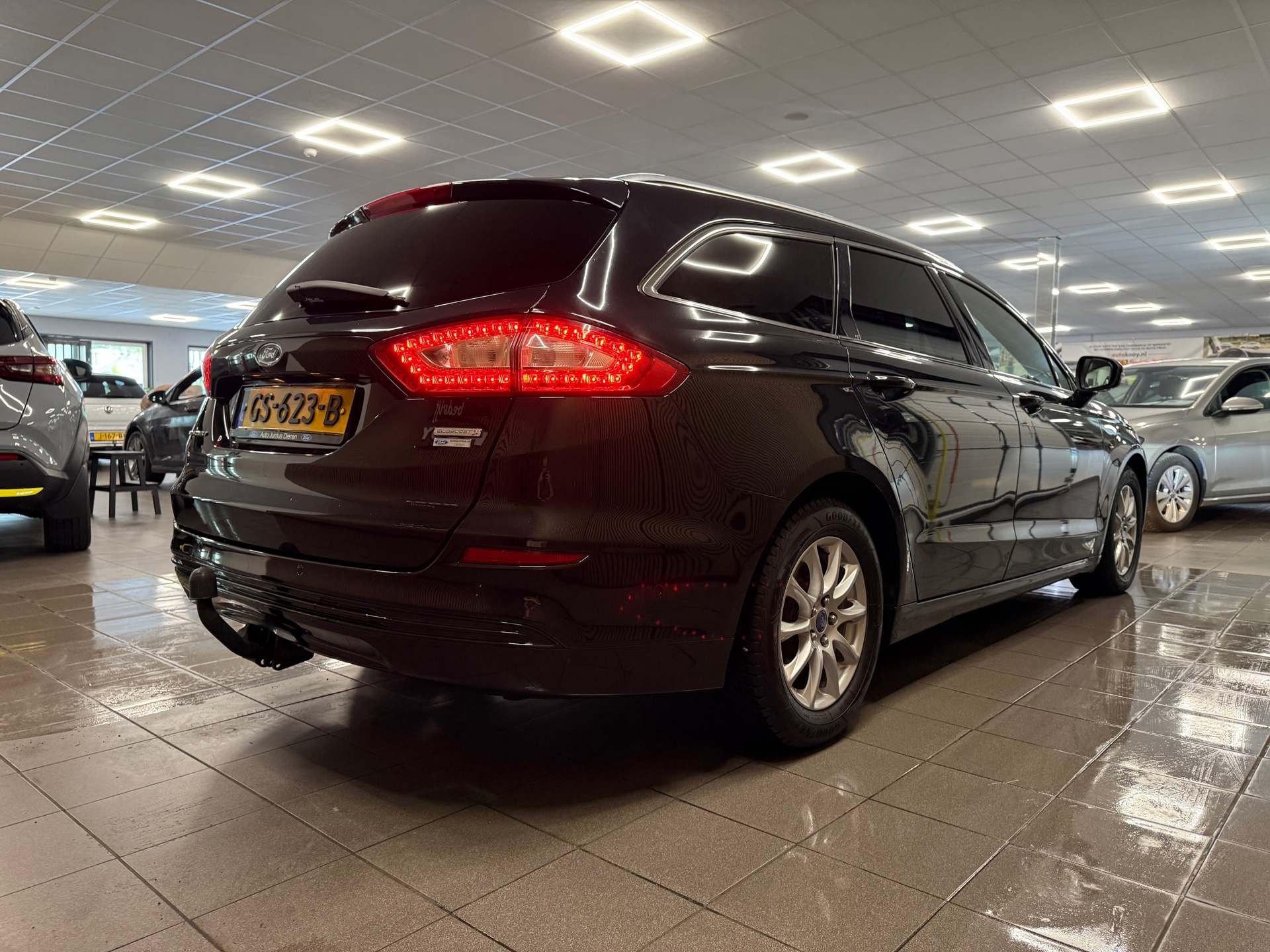 https://www.autokooy.nl//xml/images/54525324-5.JPG