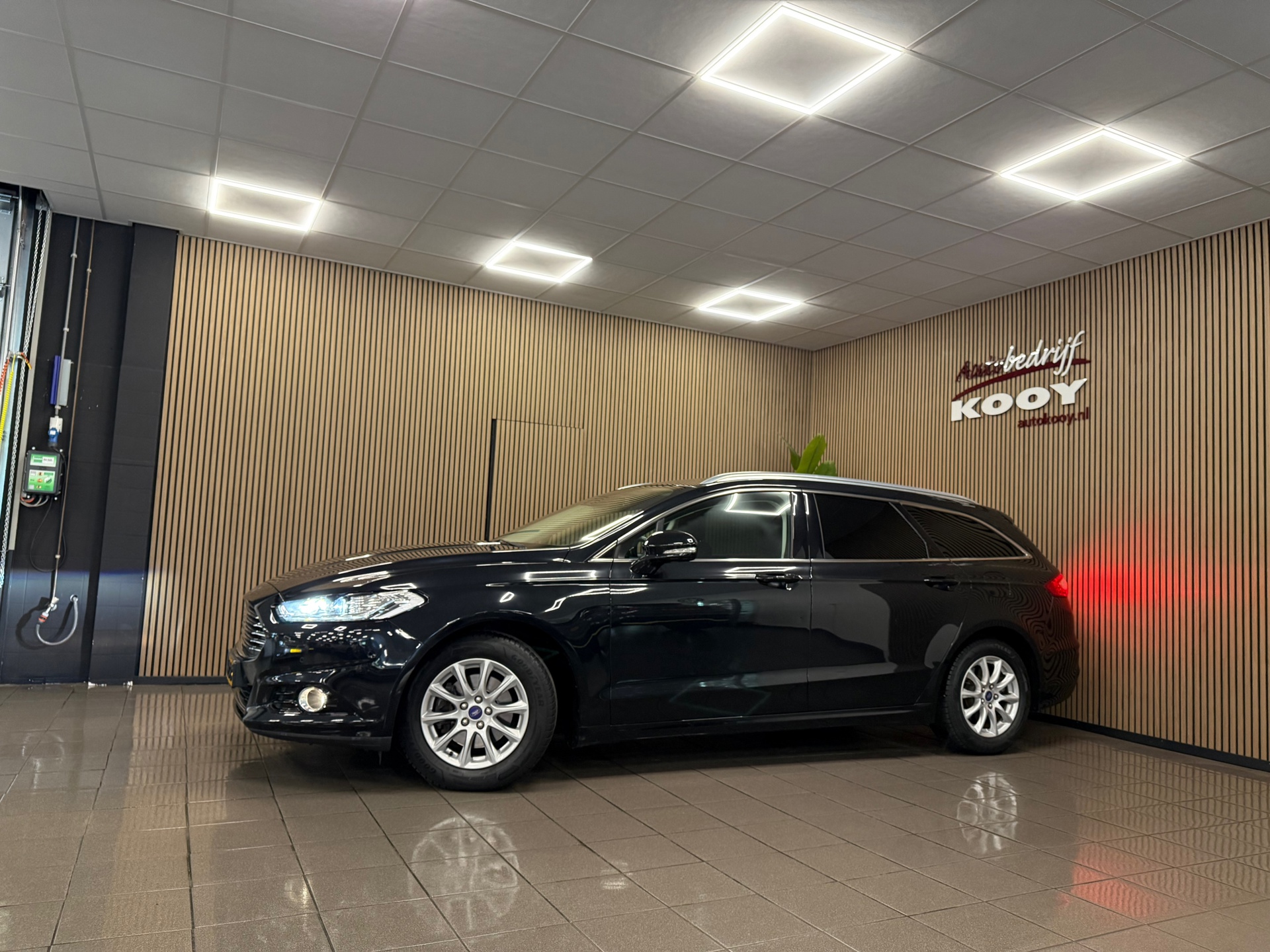 https://www.autokooy.nl//xml/images/54525324-8.JPG
