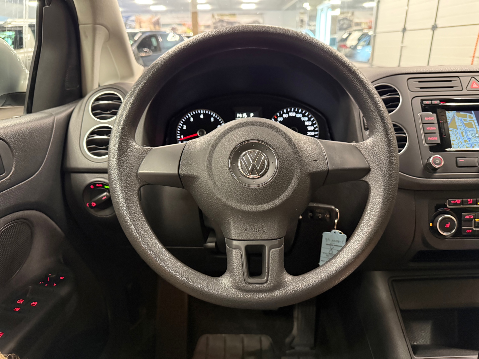 https://www.autokooy.nl//xml/images/54576735-13.JPG