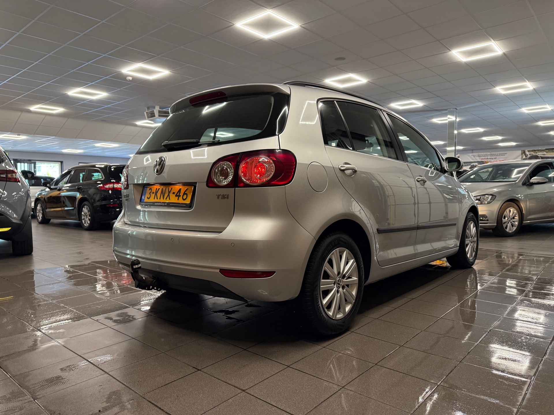 https://www.autokooy.nl//xml/images/54576735-6.JPG