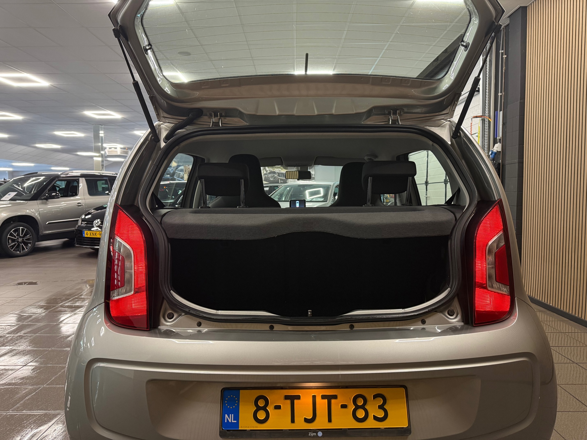https://www.autokooy.nl//xml/images/54600691-5.JPG