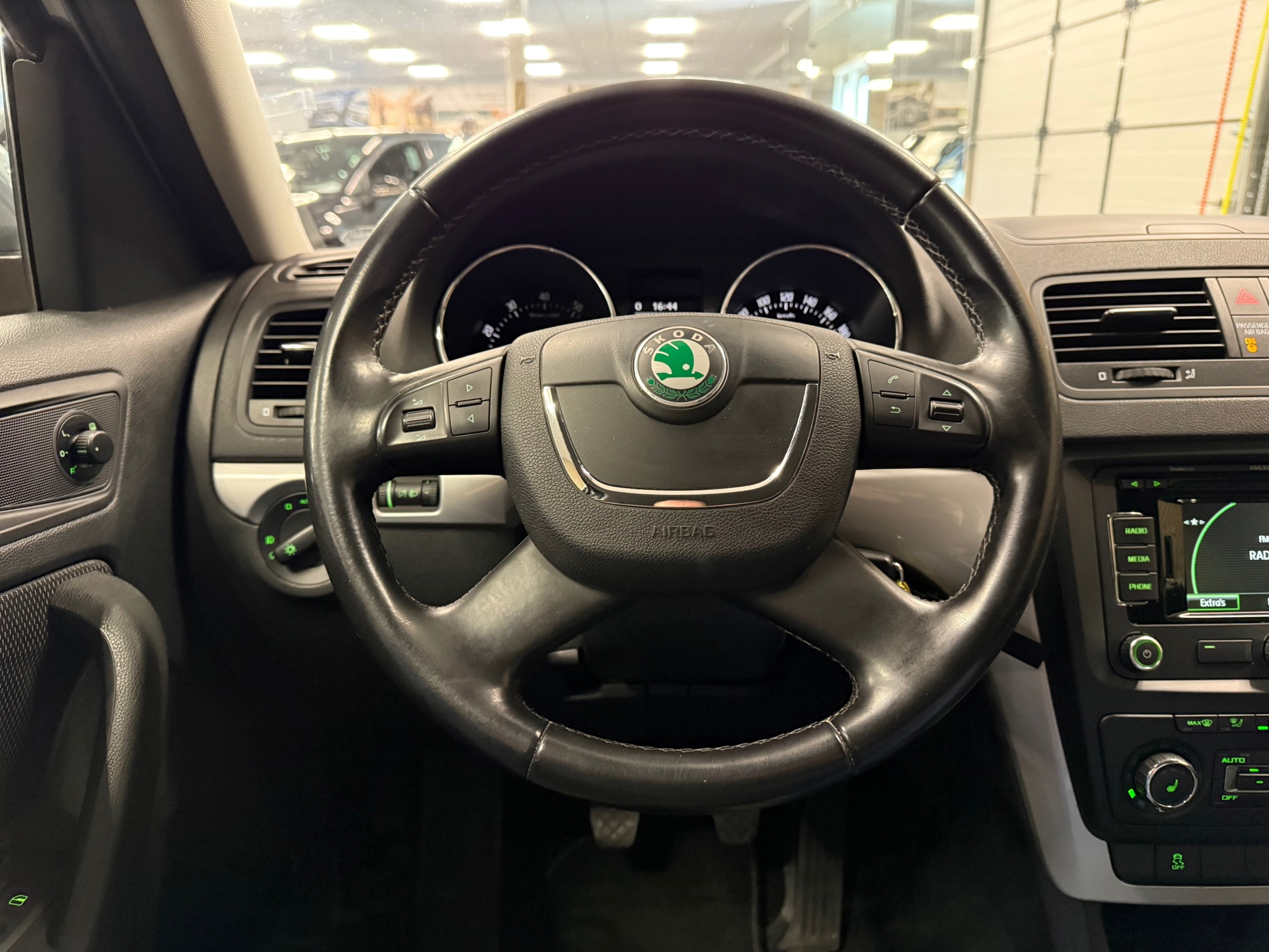 https://www.autokooy.nl//xml/images/54645860-13.JPG