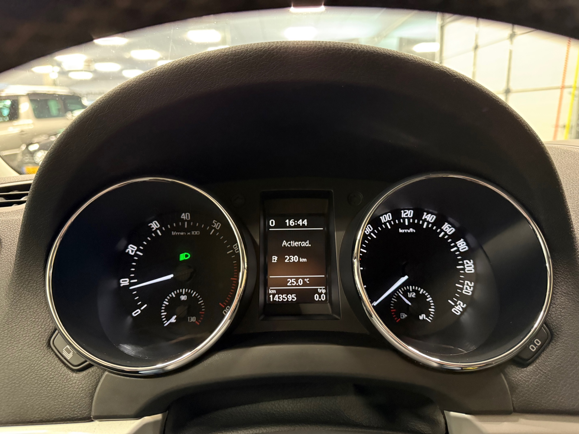 https://www.autokooy.nl//xml/images/54645860-14.JPG