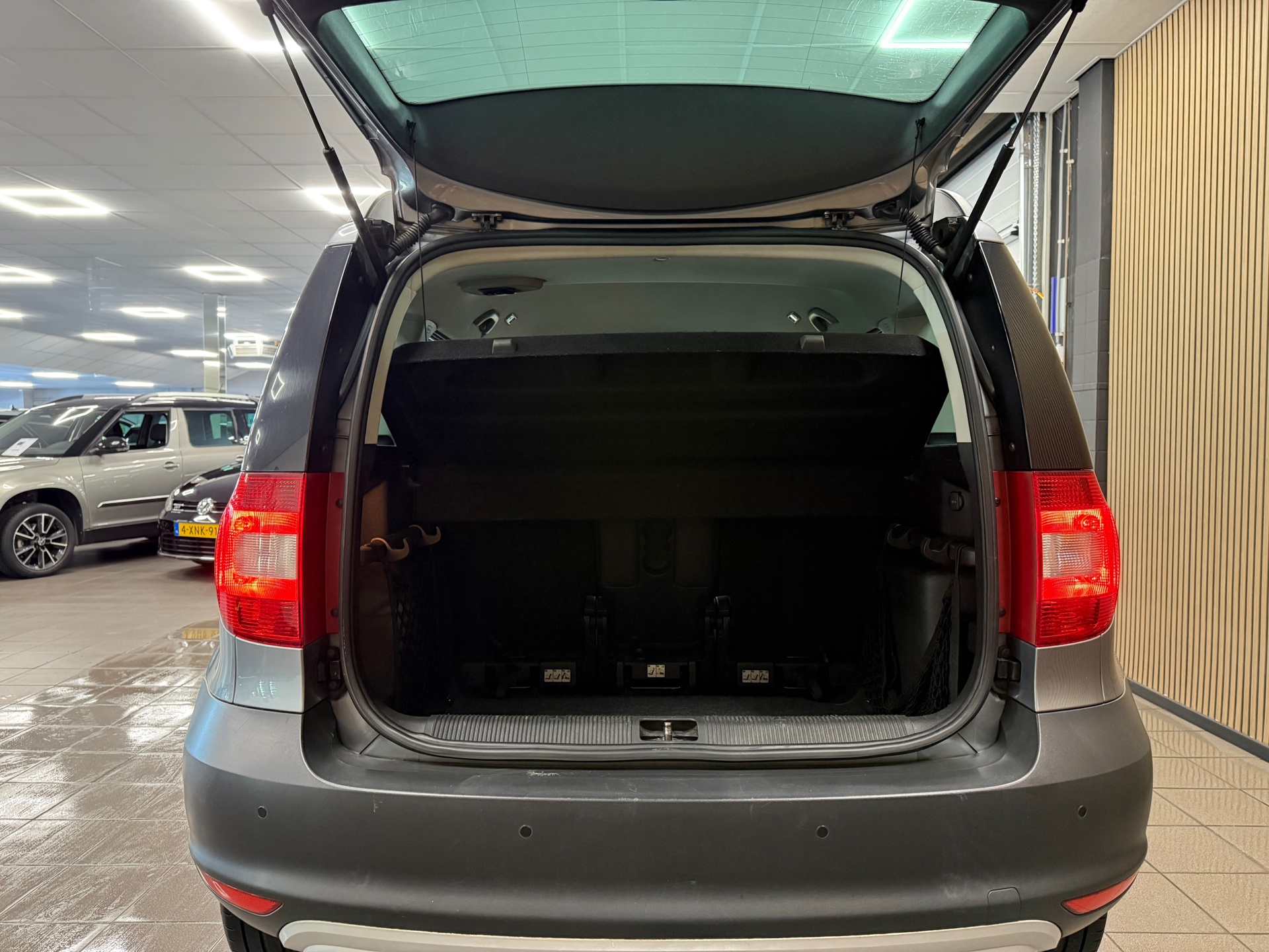 https://www.autokooy.nl//xml/images/54645860-5.JPG