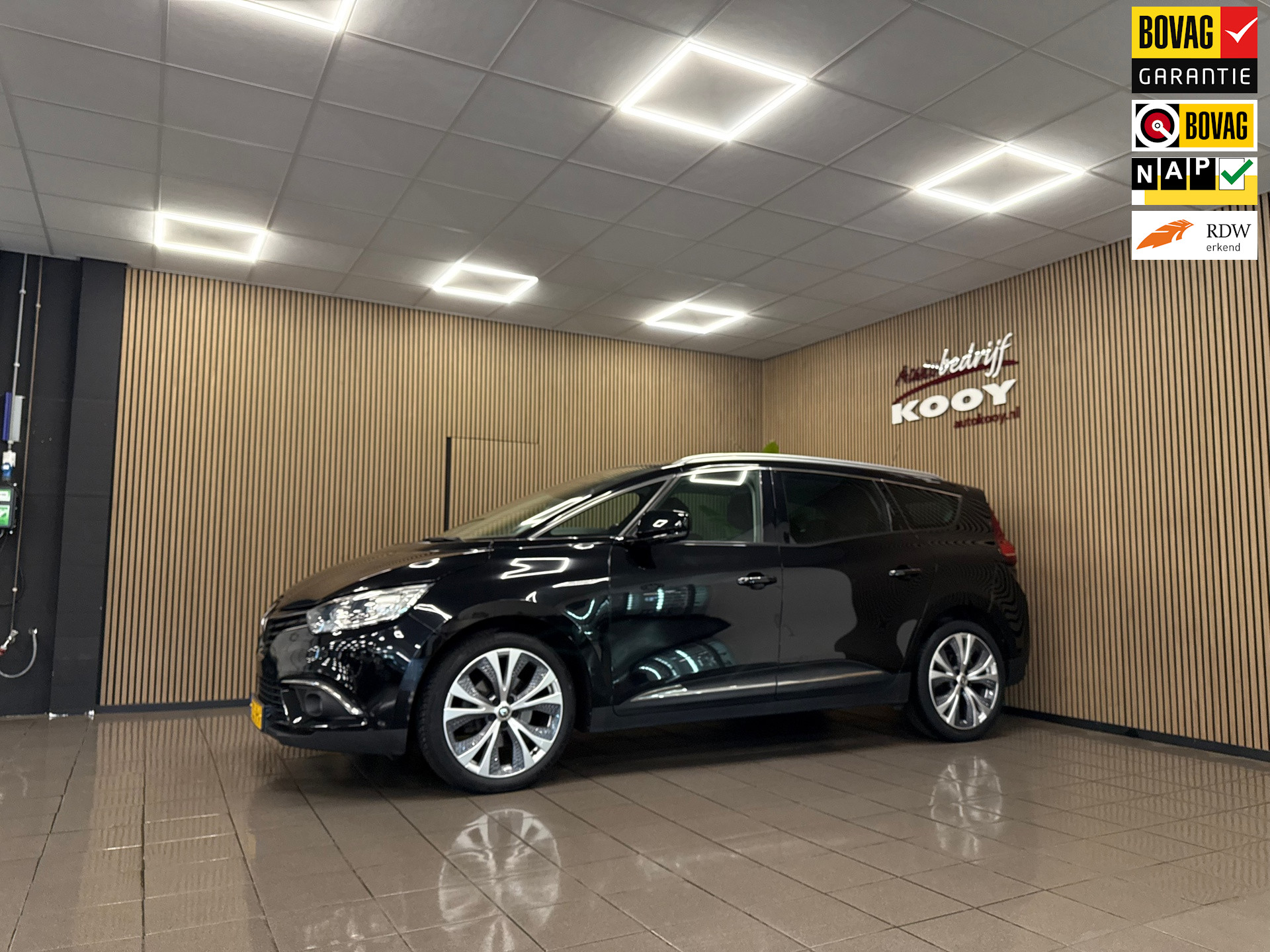 Renault Grand Scénic 1.3 TCe Intens * Panoramadak / Camera / Trekhaak / Navigatie / NL Auto *