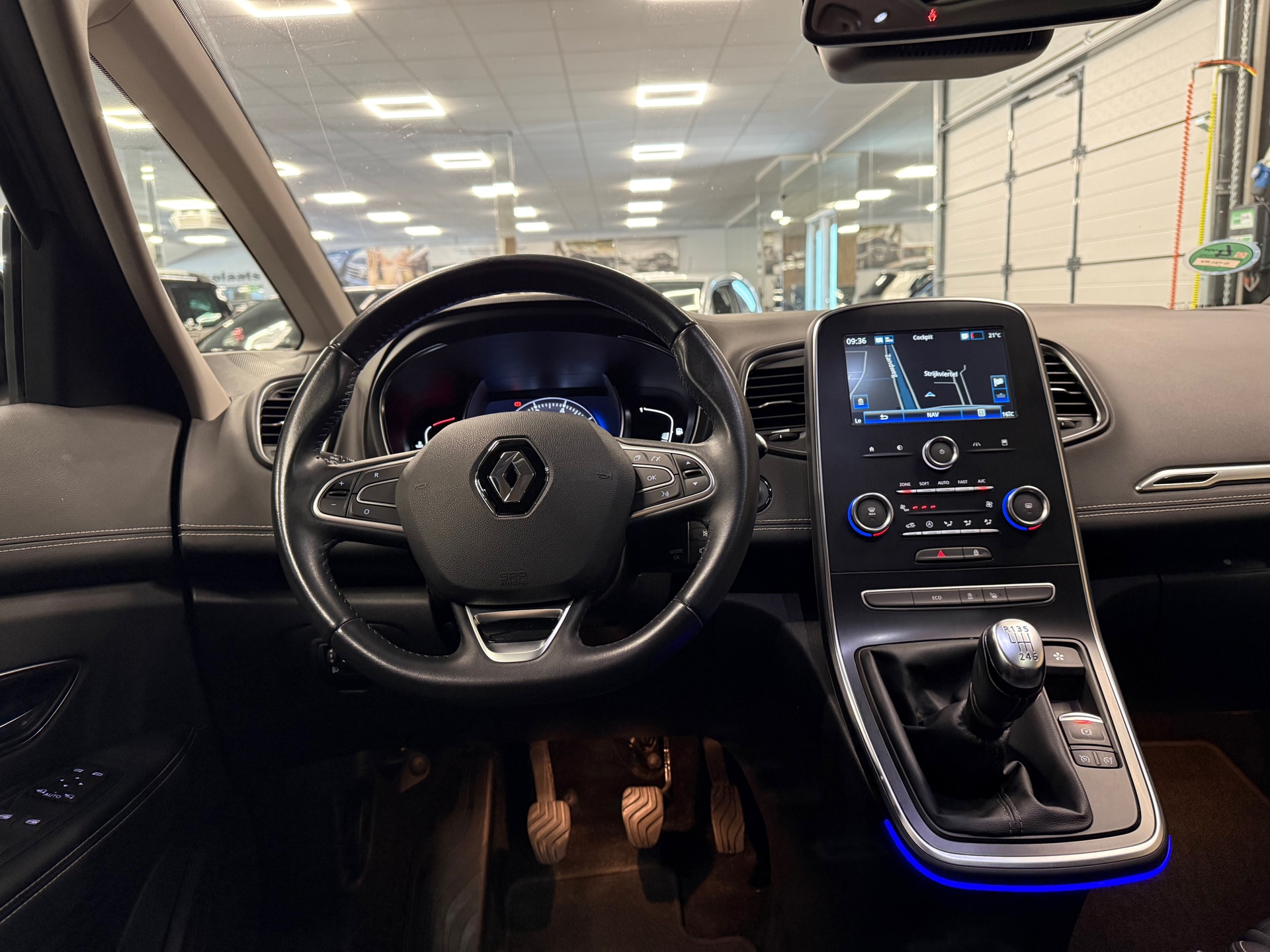 https://www.autokooy.nl//xml/images/54697303-21.JPG