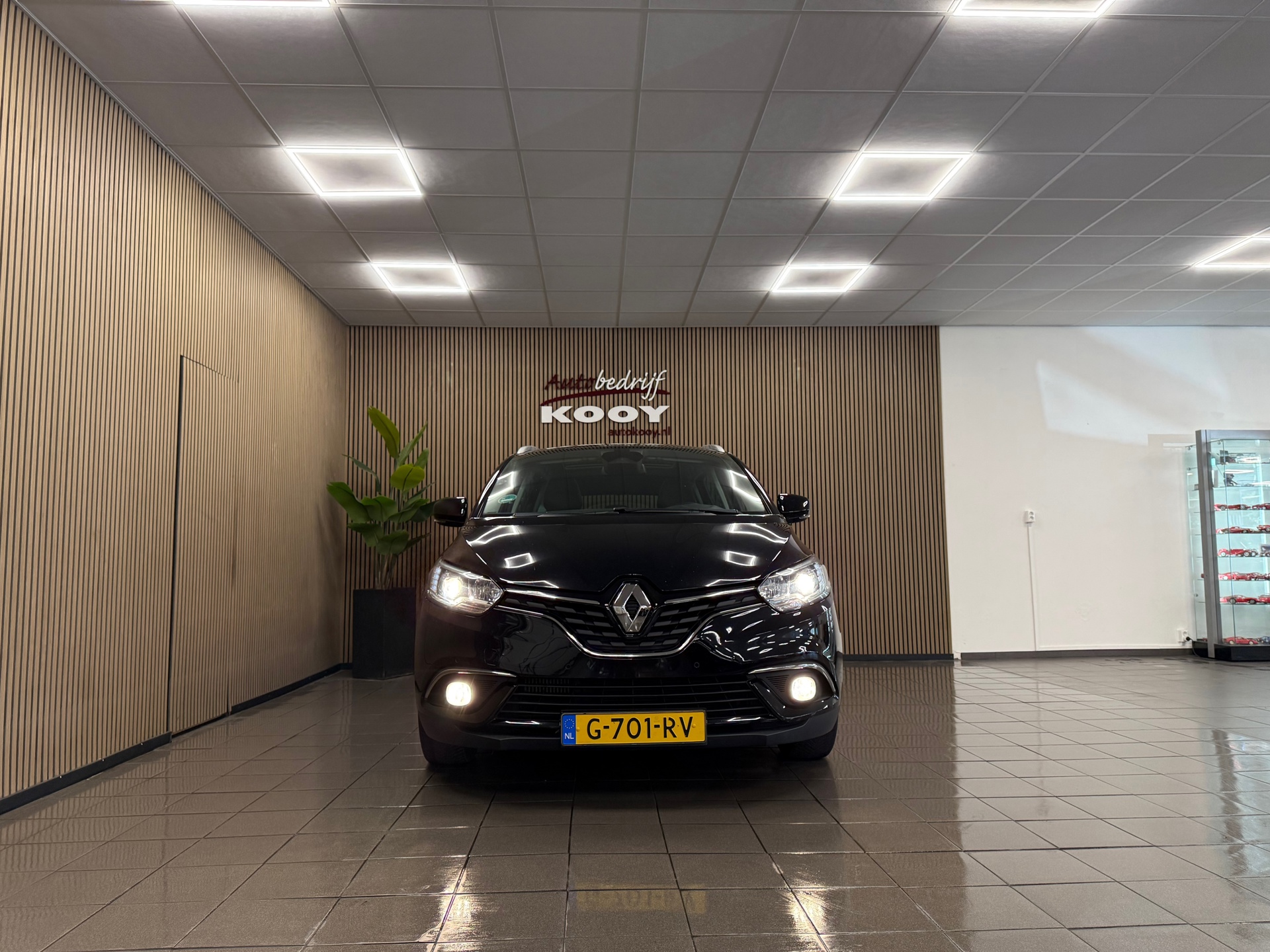 https://www.autokooy.nl//xml/images/54697303-8.JPG