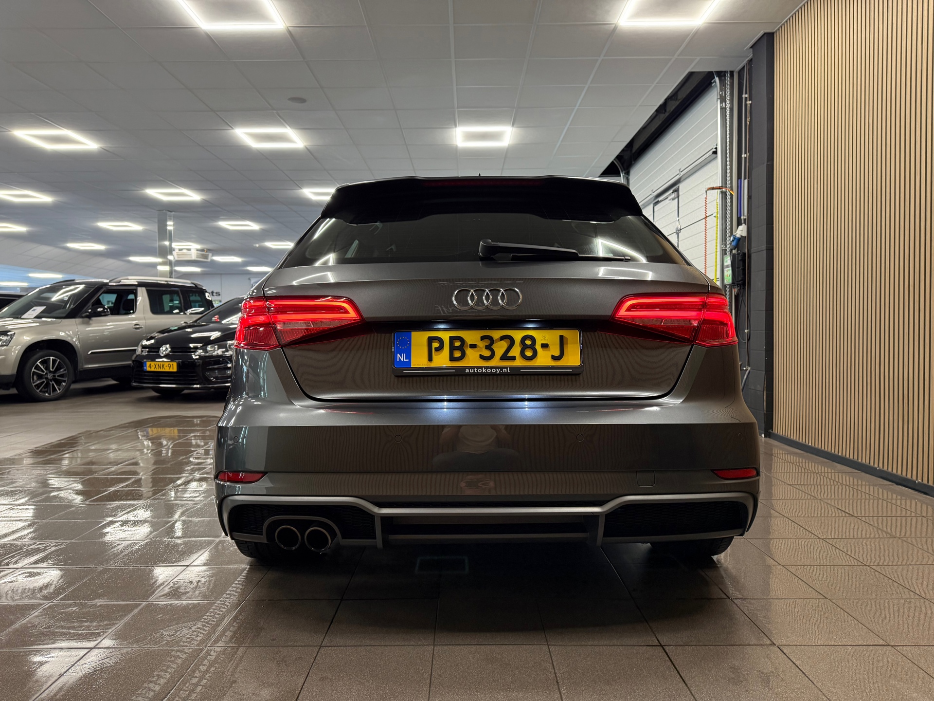 https://www.autokooy.nl//xml/images/54728447-4.JPG