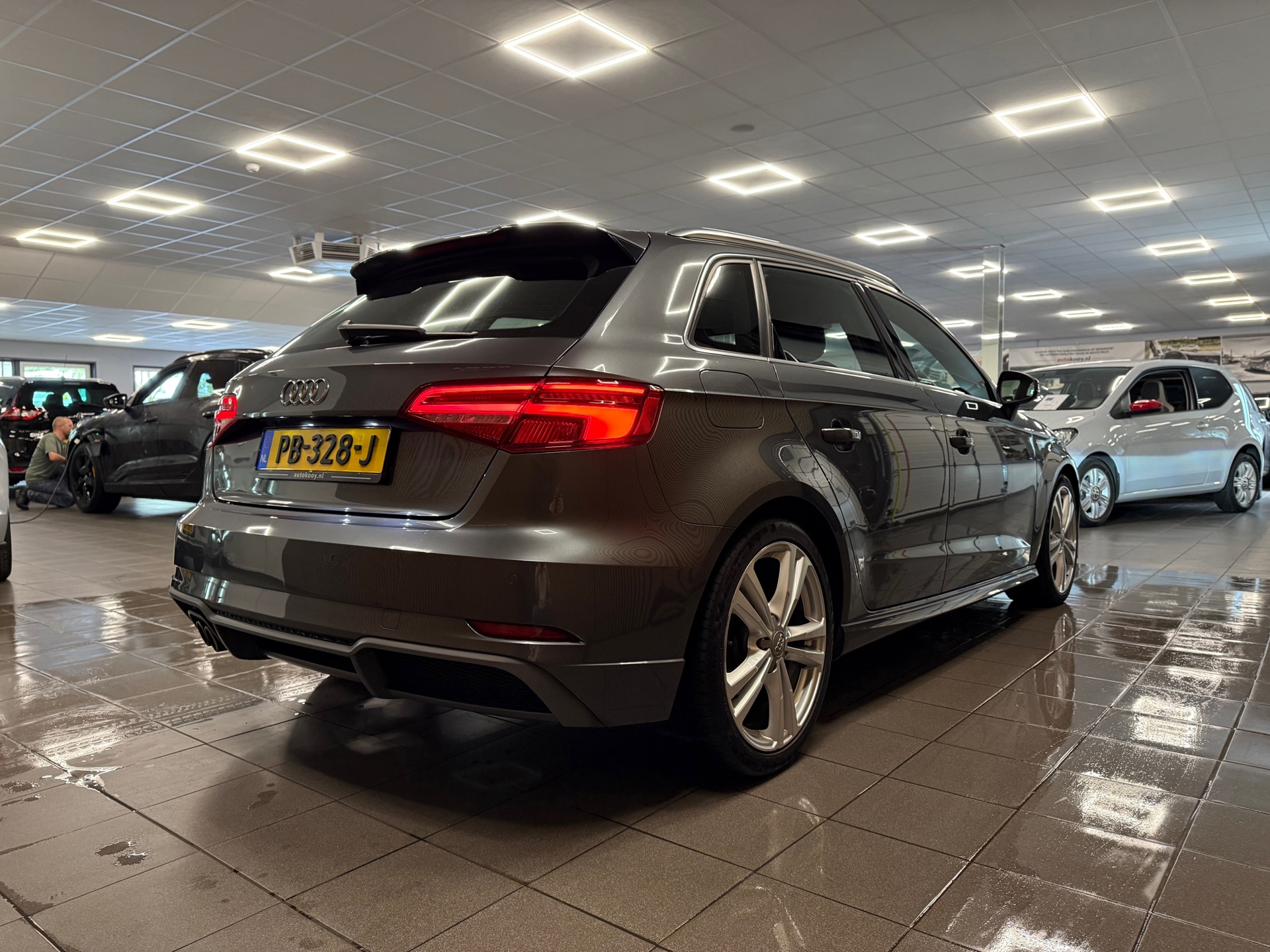 https://www.autokooy.nl//xml/images/54728447-6.JPG