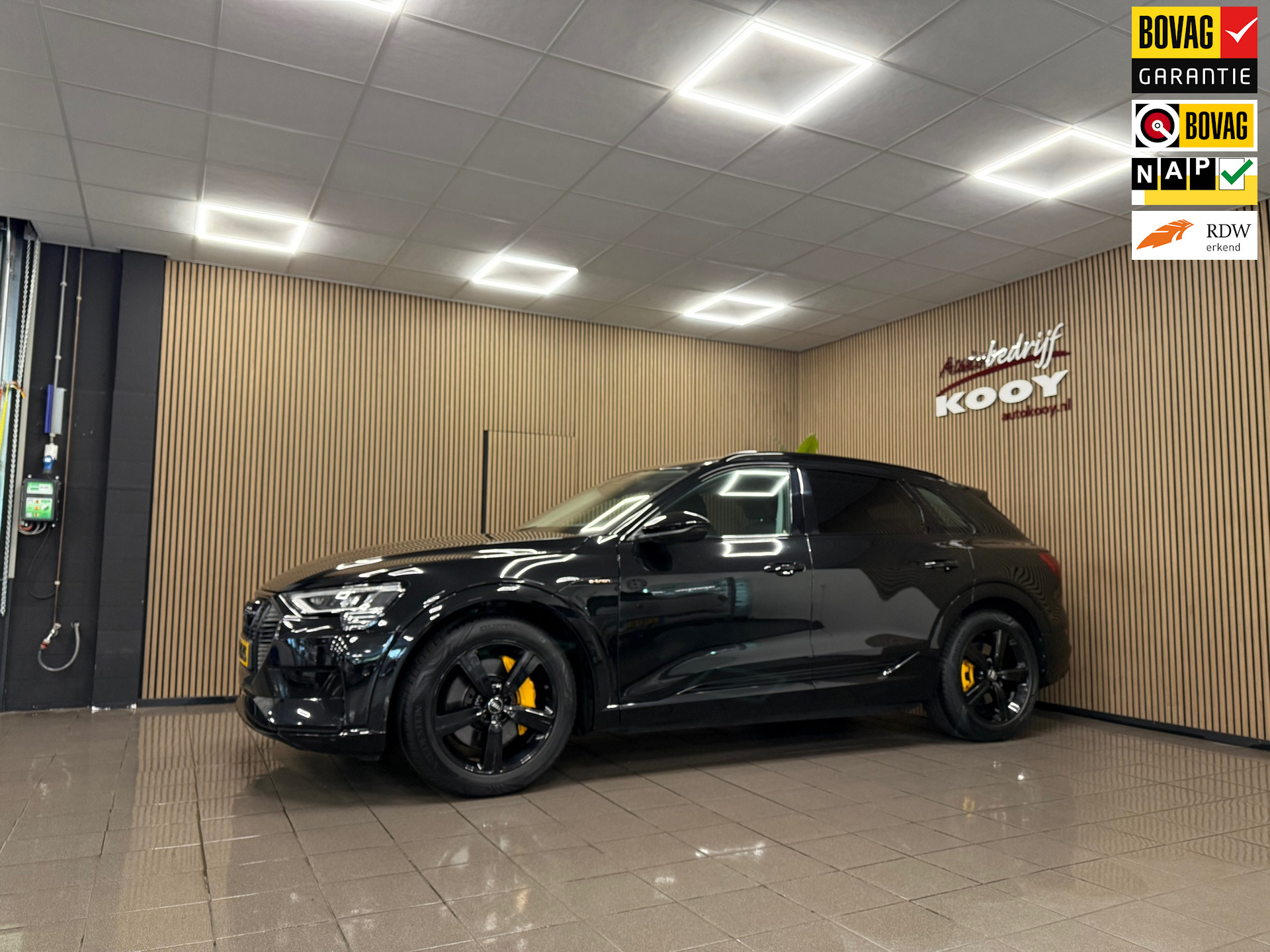 Audi E-tron E-tron 50 quattro Launch edition plus 71 kWh * 1e Eig / Panoramadak / 20" LM Velgen / NL Auto *