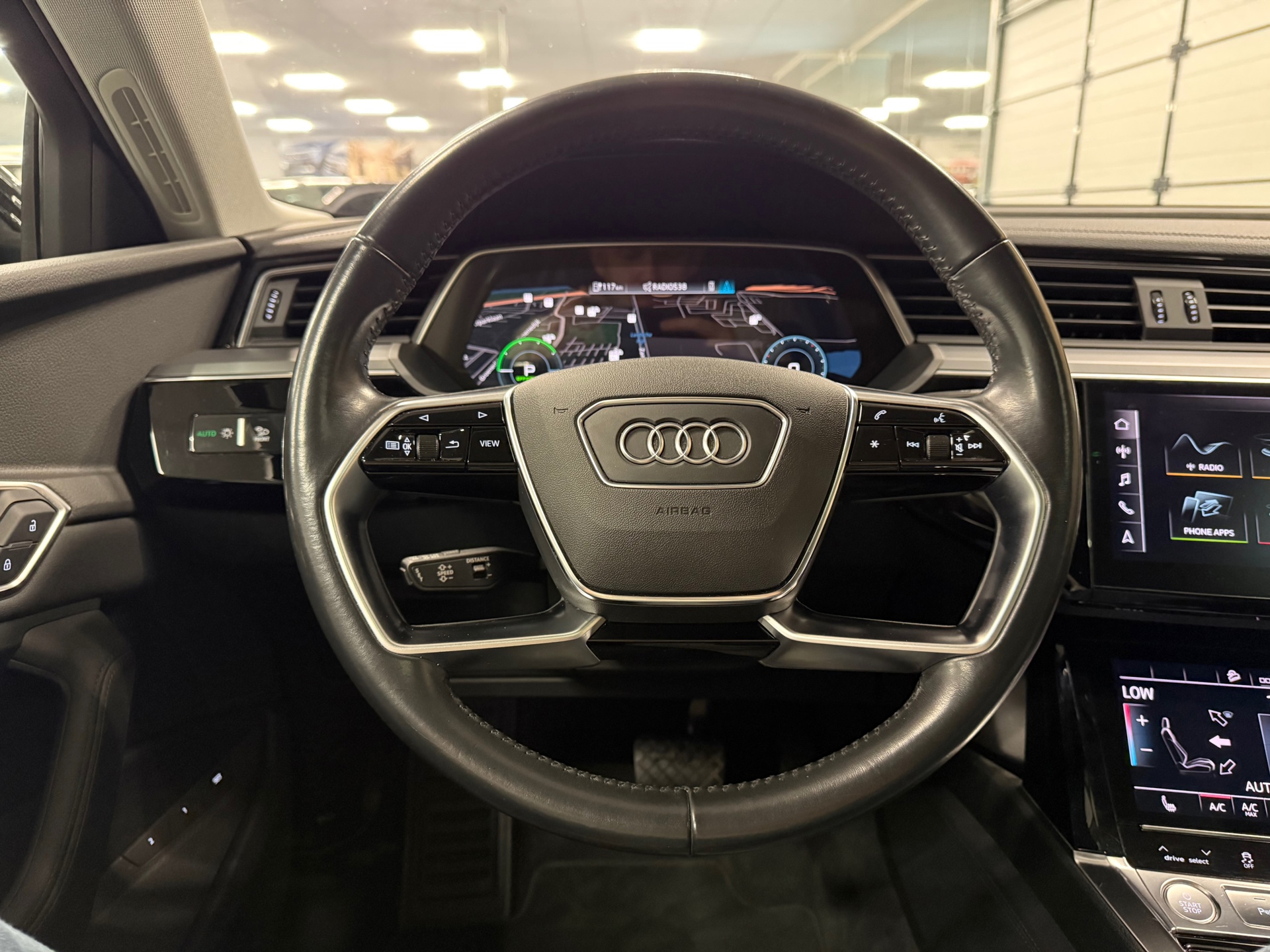 https://www.autokooy.nl//xml/images/54728537-14.JPG