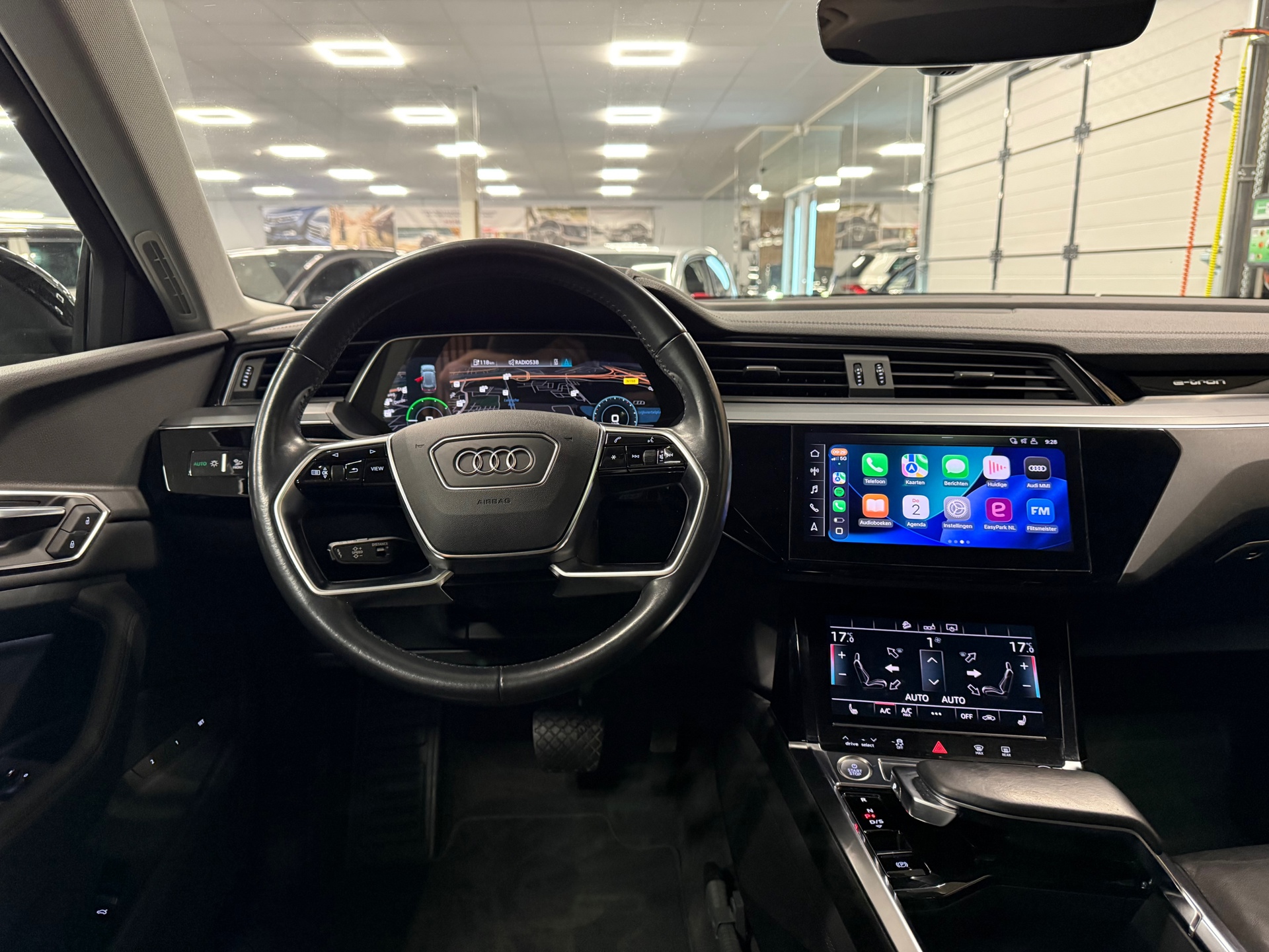 https://www.autokooy.nl//xml/images/54728537-20.JPG