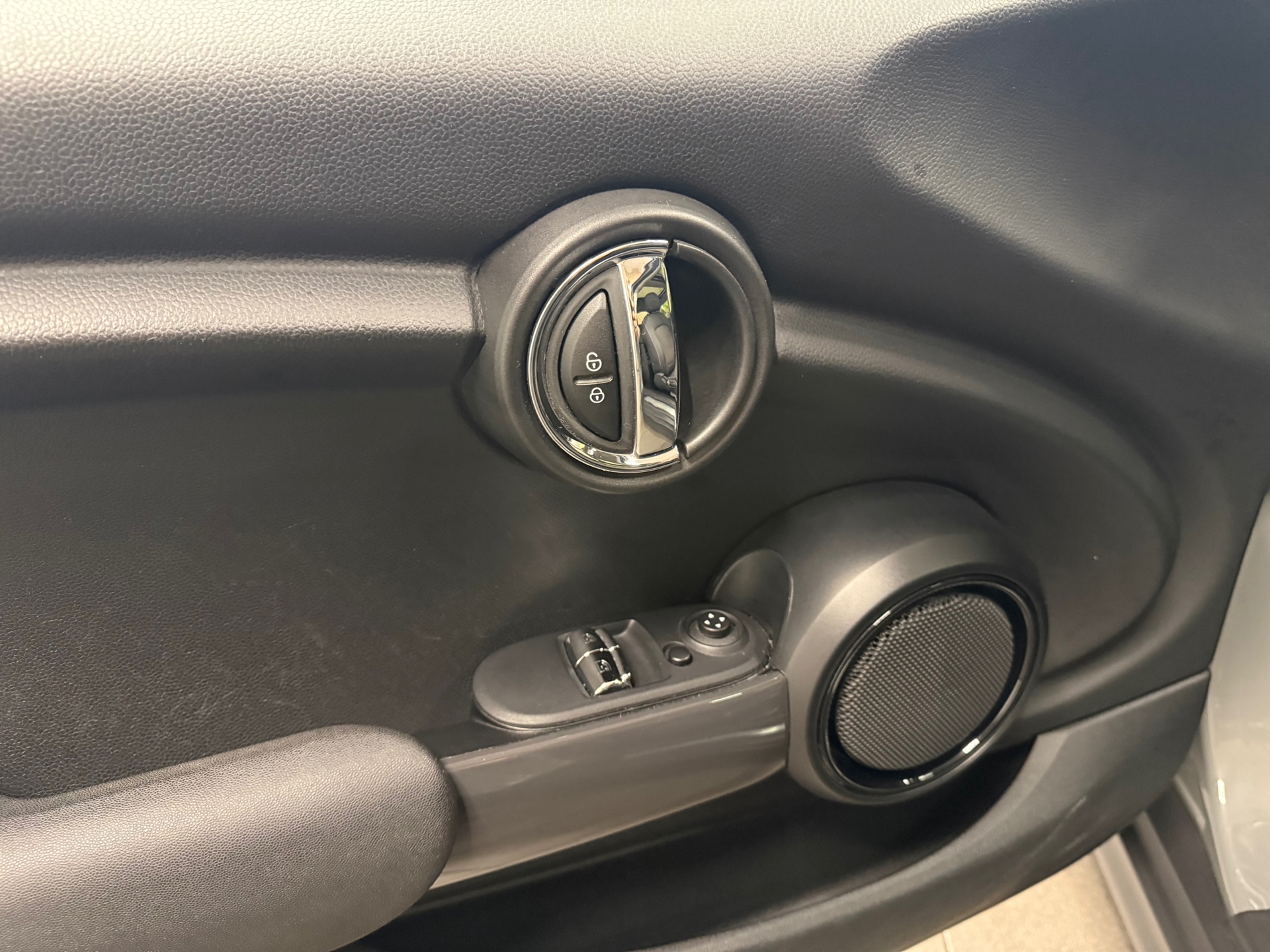 https://www.autokooy.nl//xml/images/54754642-10.JPG