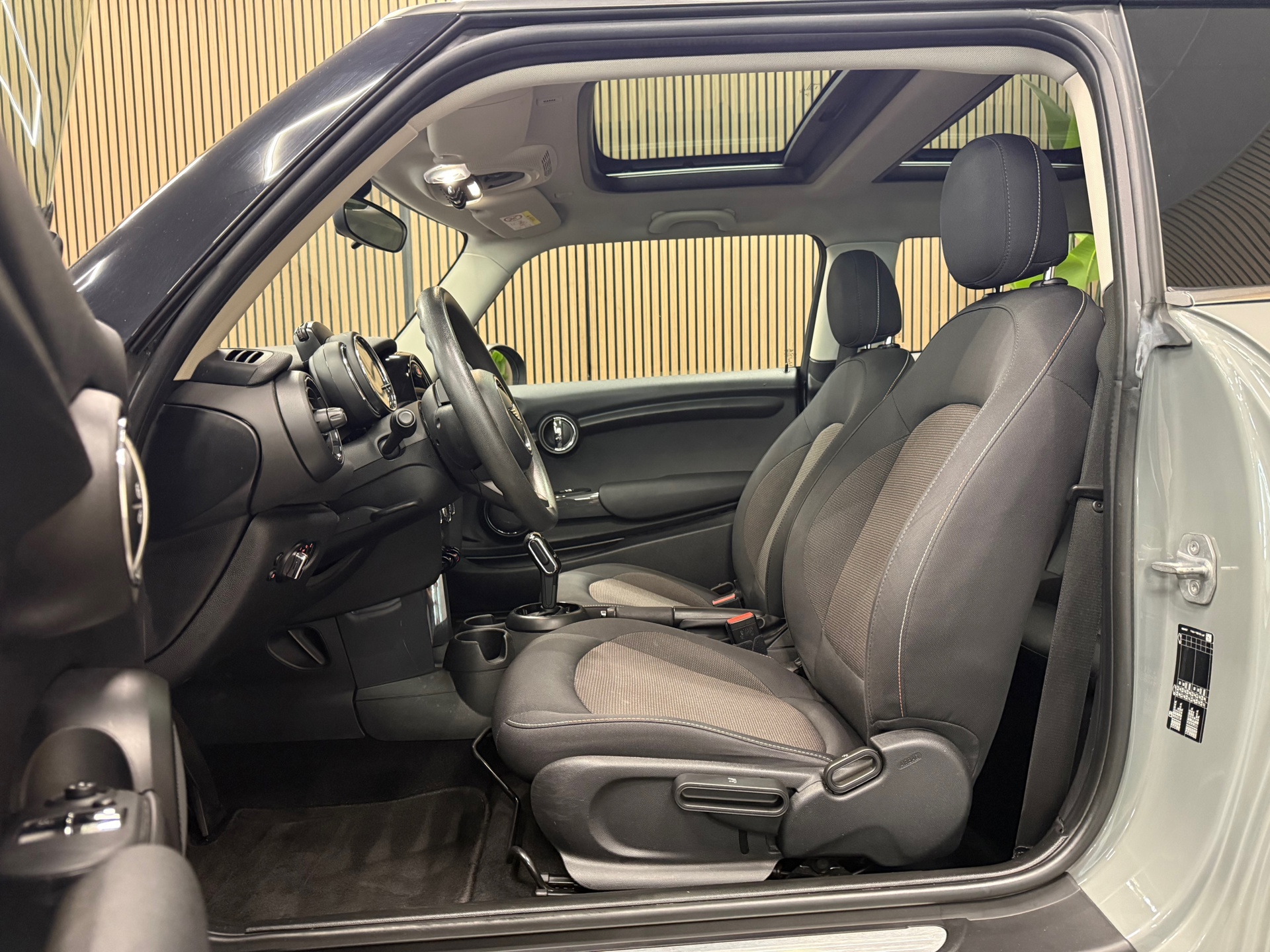 https://www.autokooy.nl//xml/images/54754642-11.JPG