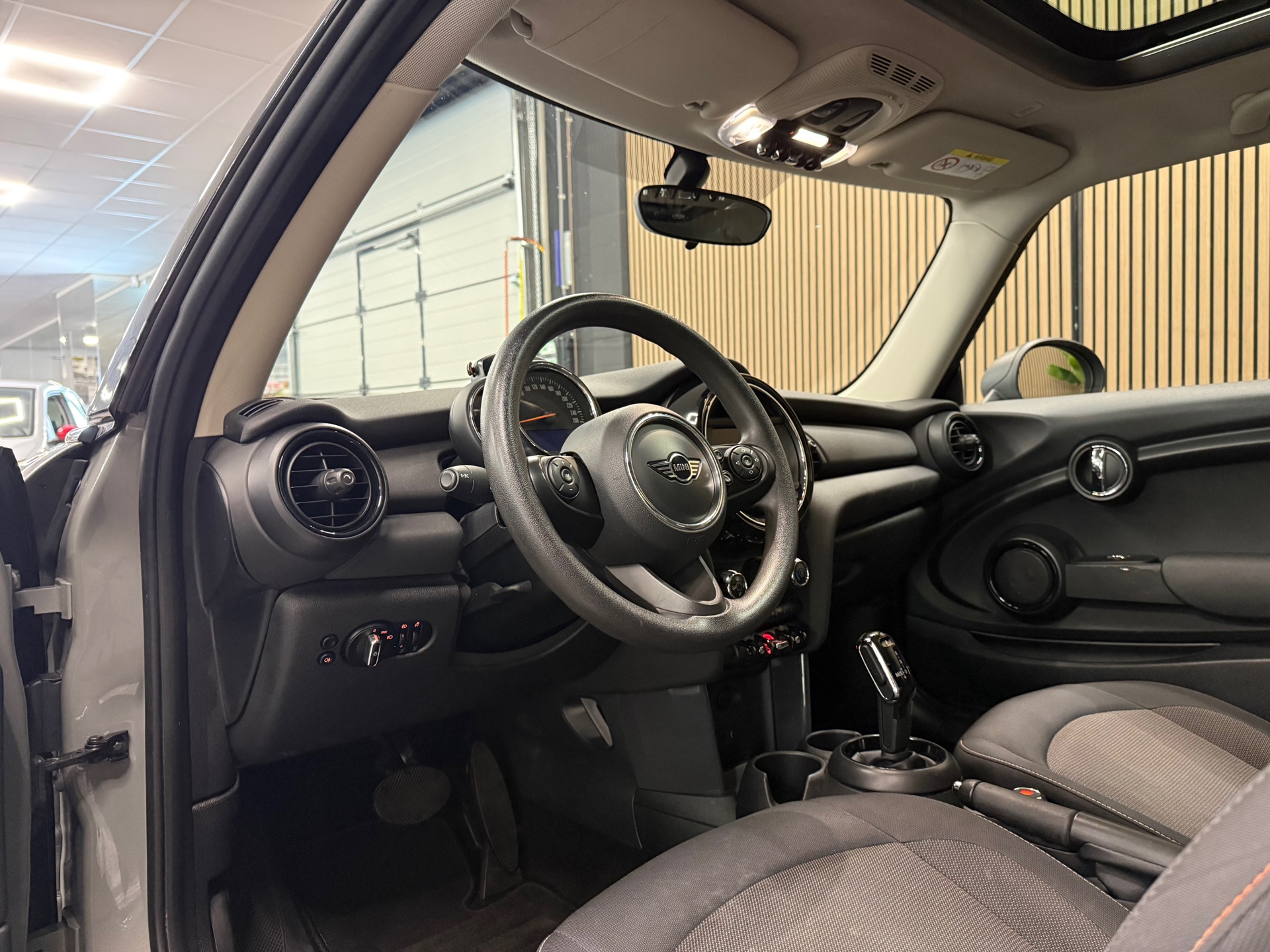 https://www.autokooy.nl//xml/images/54754642-12.JPG