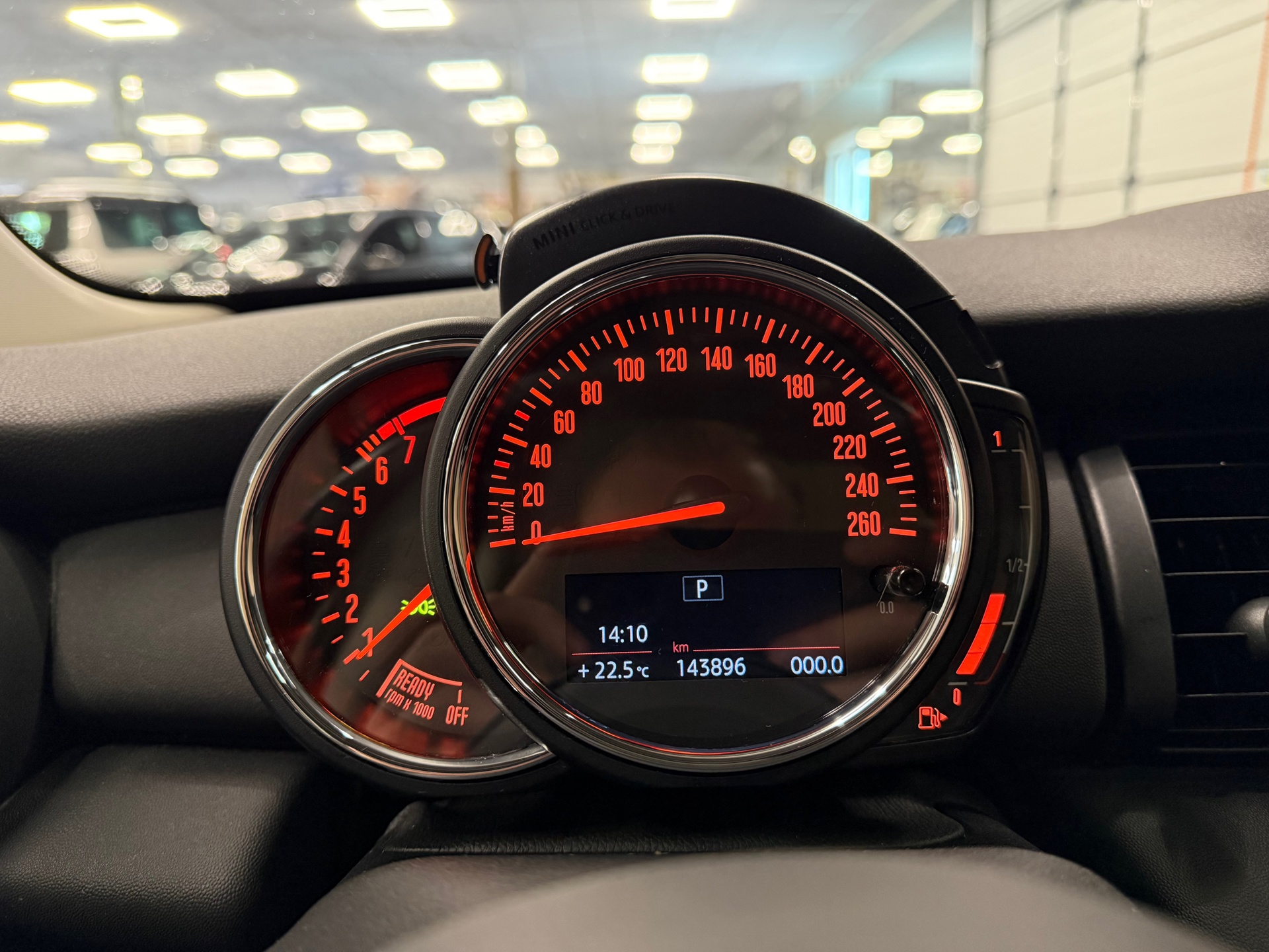 https://www.autokooy.nl//xml/images/54754642-14.JPG