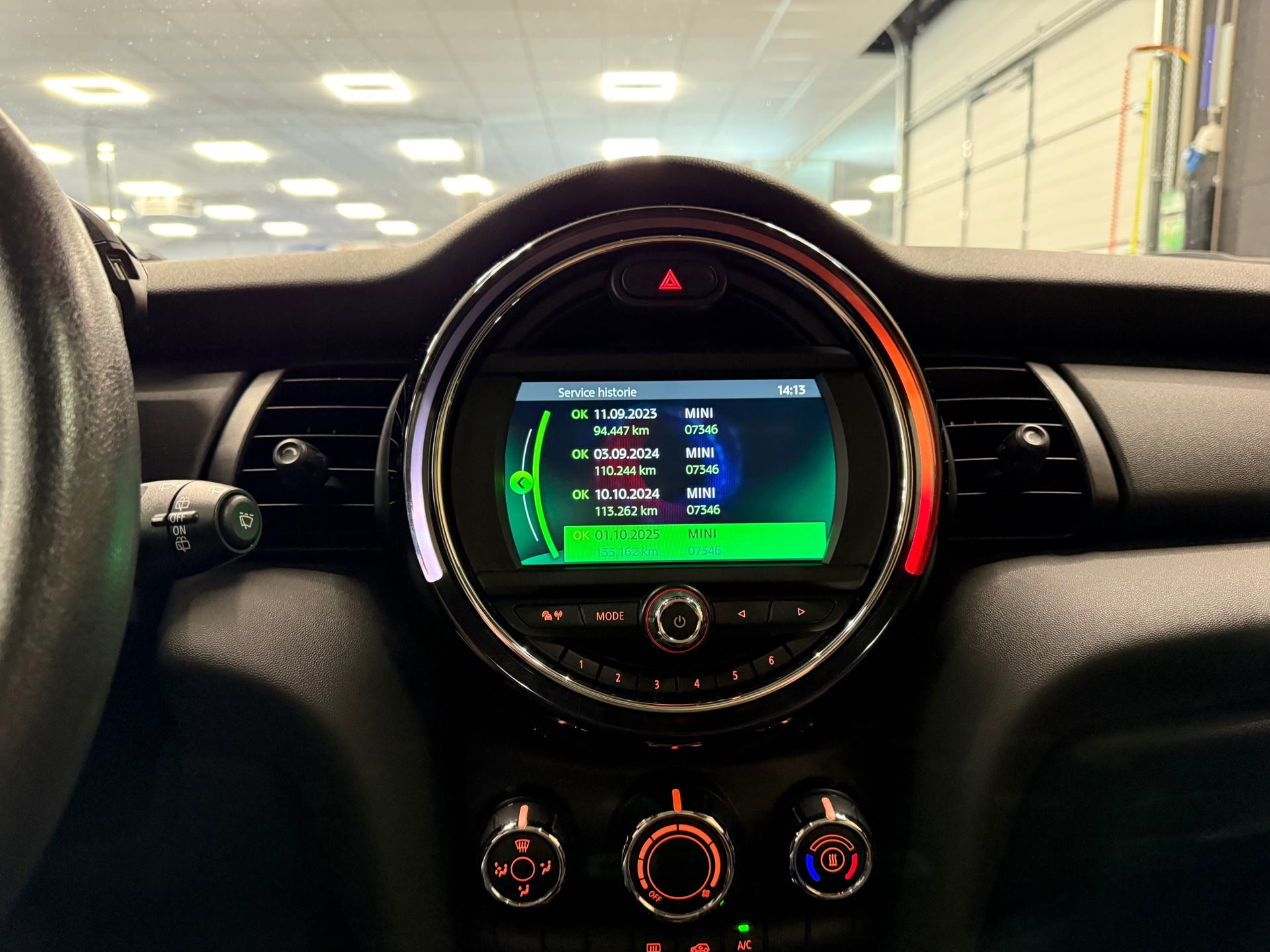 https://www.autokooy.nl//xml/images/54754642-16.JPG