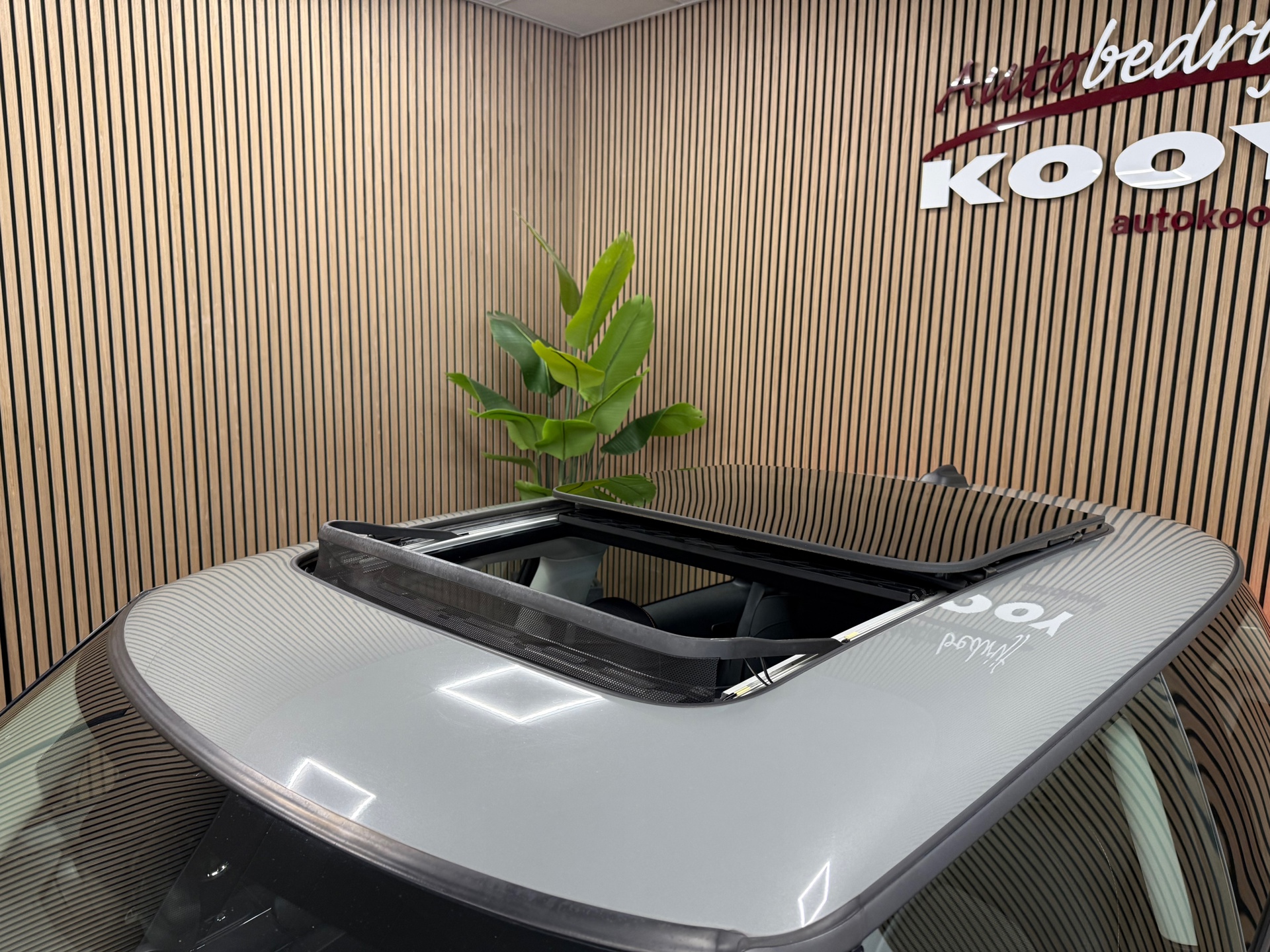 https://www.autokooy.nl//xml/images/54754642-22.JPG