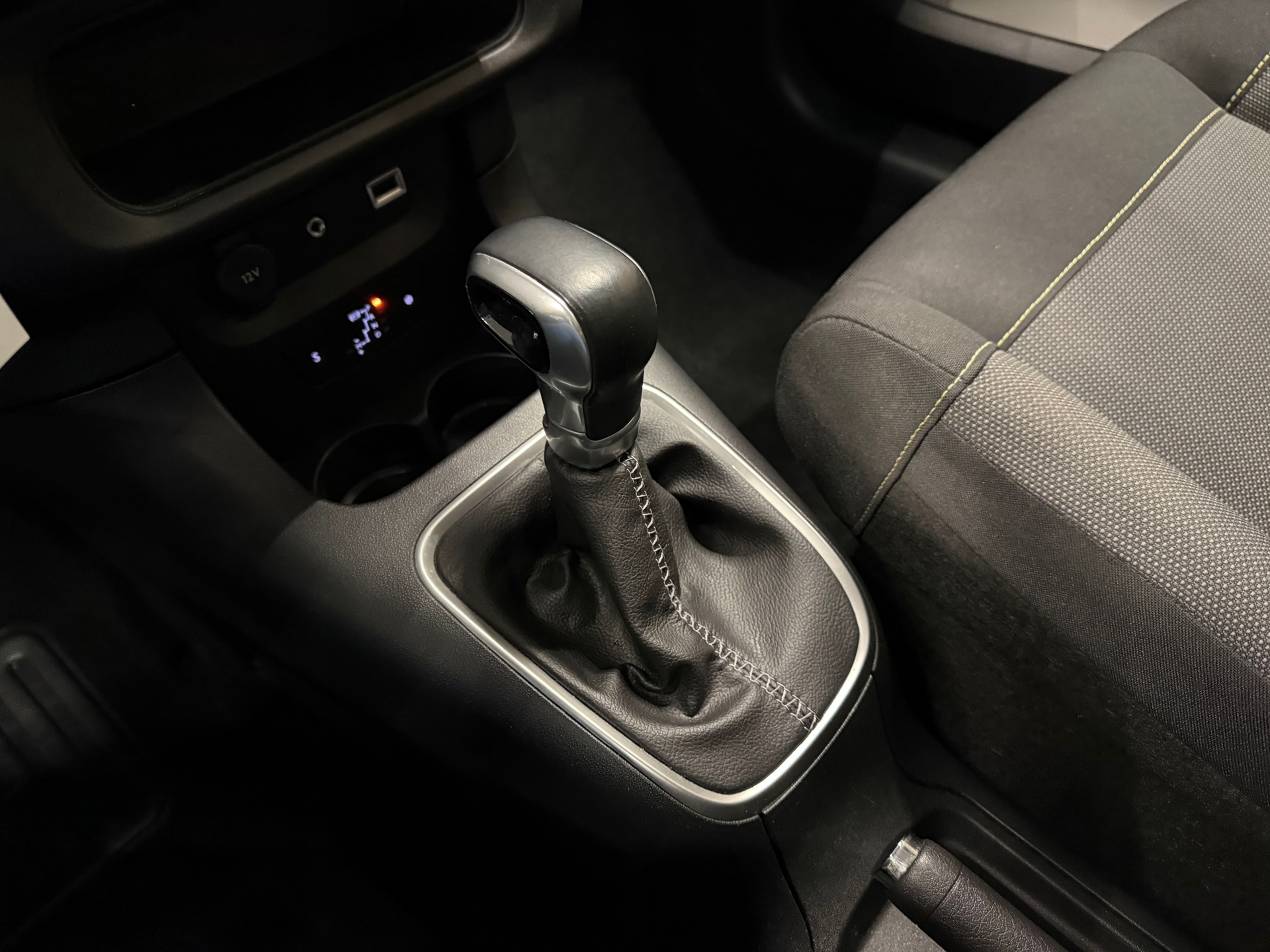 https://www.autokooy.nl//xml/images/54794755-19.JPG
