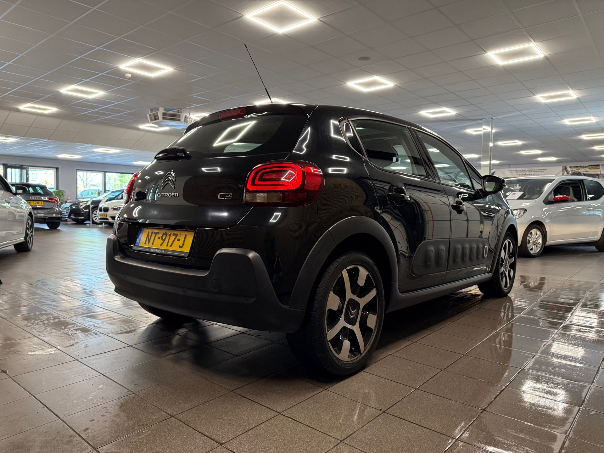 https://www.autokooy.nl//xml/images/54794755-6.JPG