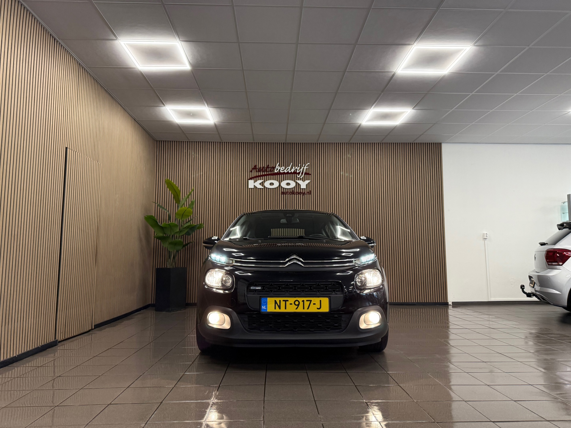 https://www.autokooy.nl//xml/images/54794755-8.JPG