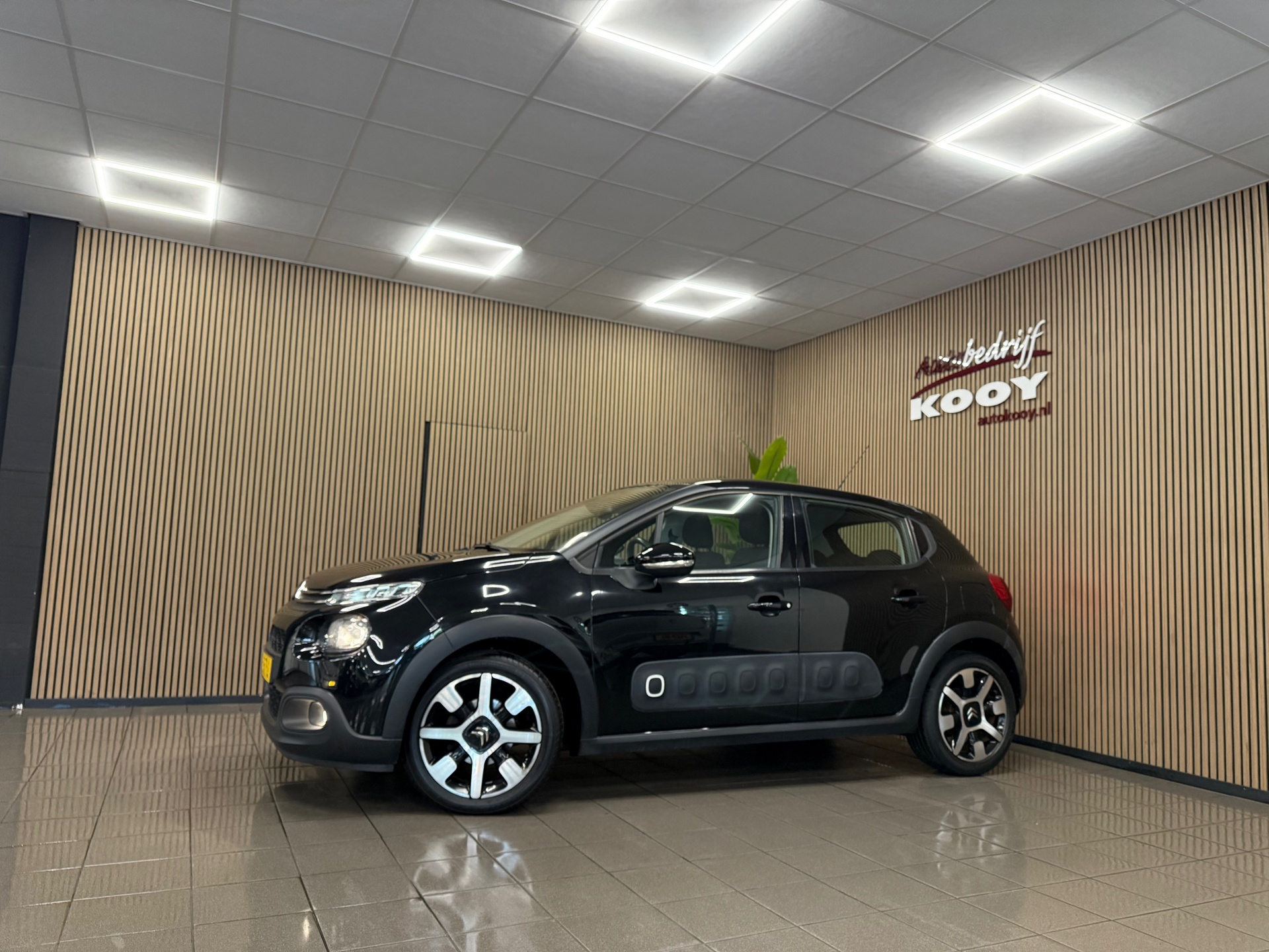 https://www.autokooy.nl//xml/images/54794755-9.JPG