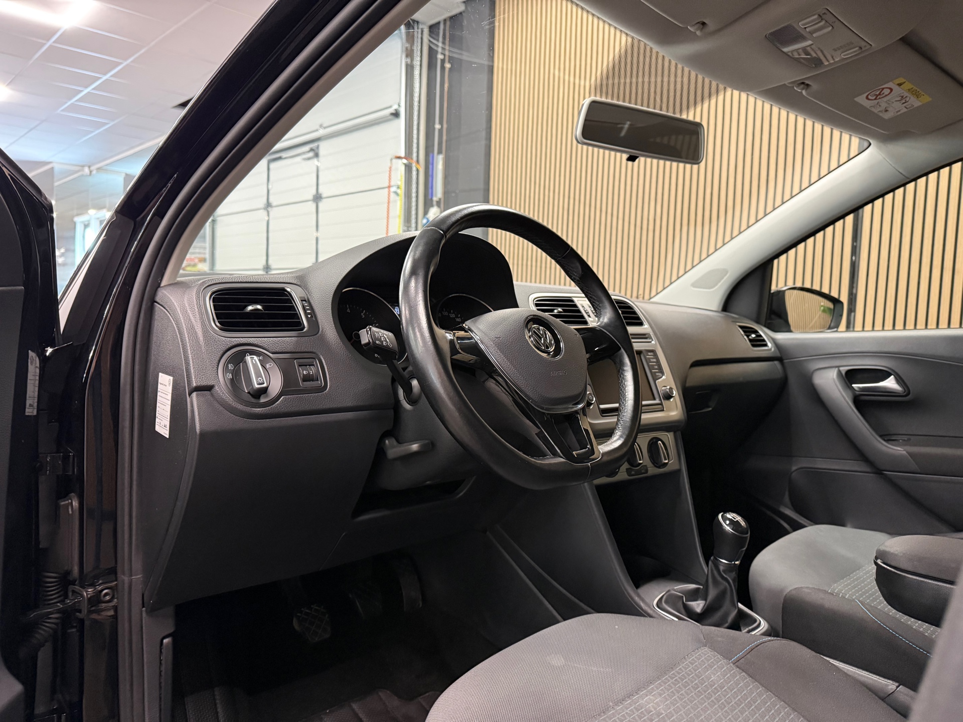 https://www.autokooy.nl//xml/images/54820612-12.JPG