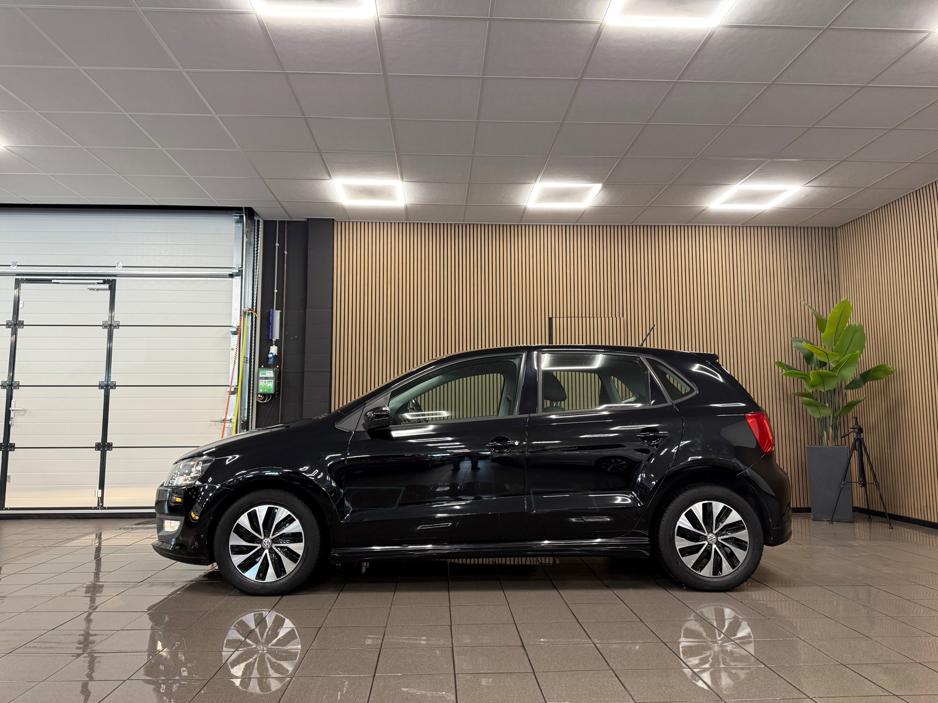 https://www.autokooy.nl//xml/images/54820612-2.JPG