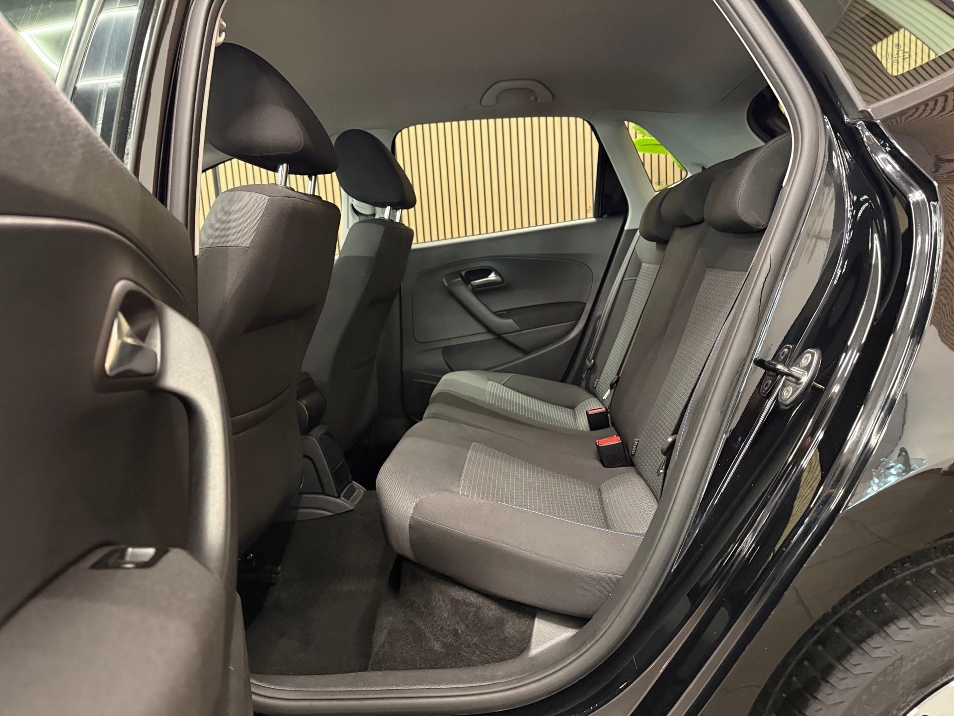 https://www.autokooy.nl//xml/images/54820612-21.JPG