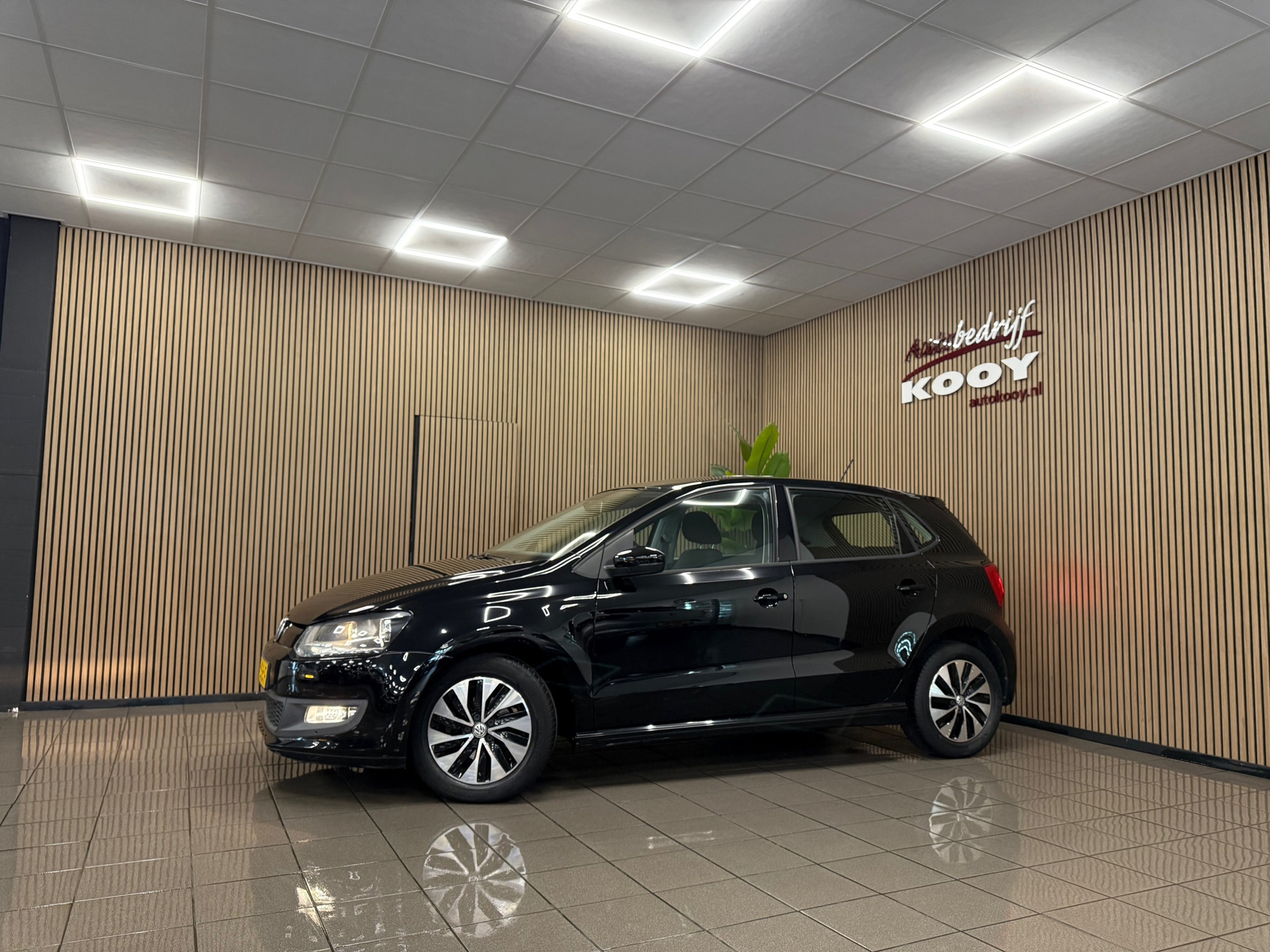 https://www.autokooy.nl//xml/images/54820612-9.JPG