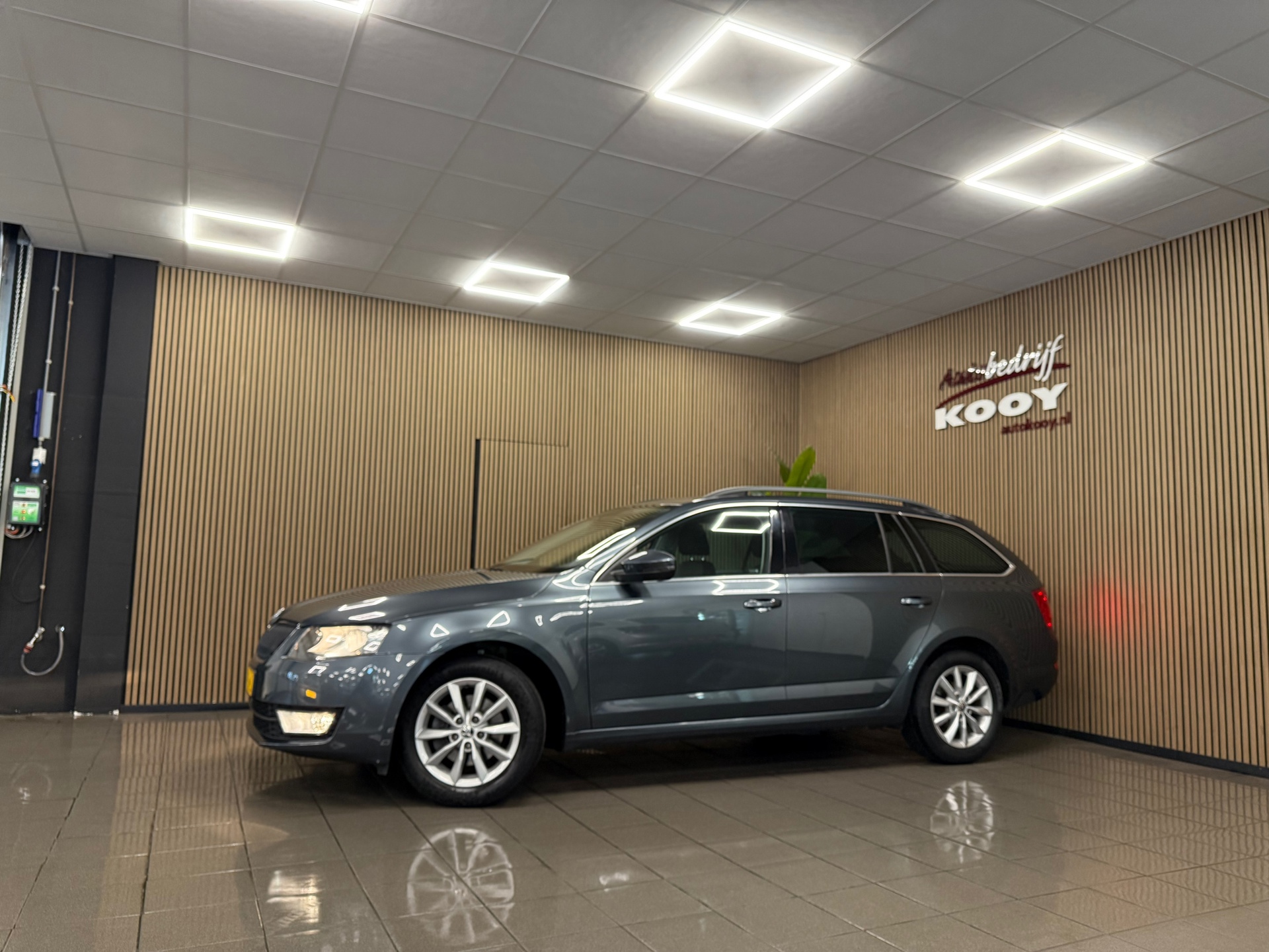 https://www.autokooy.nl//xml/images/54820794-9.JPG