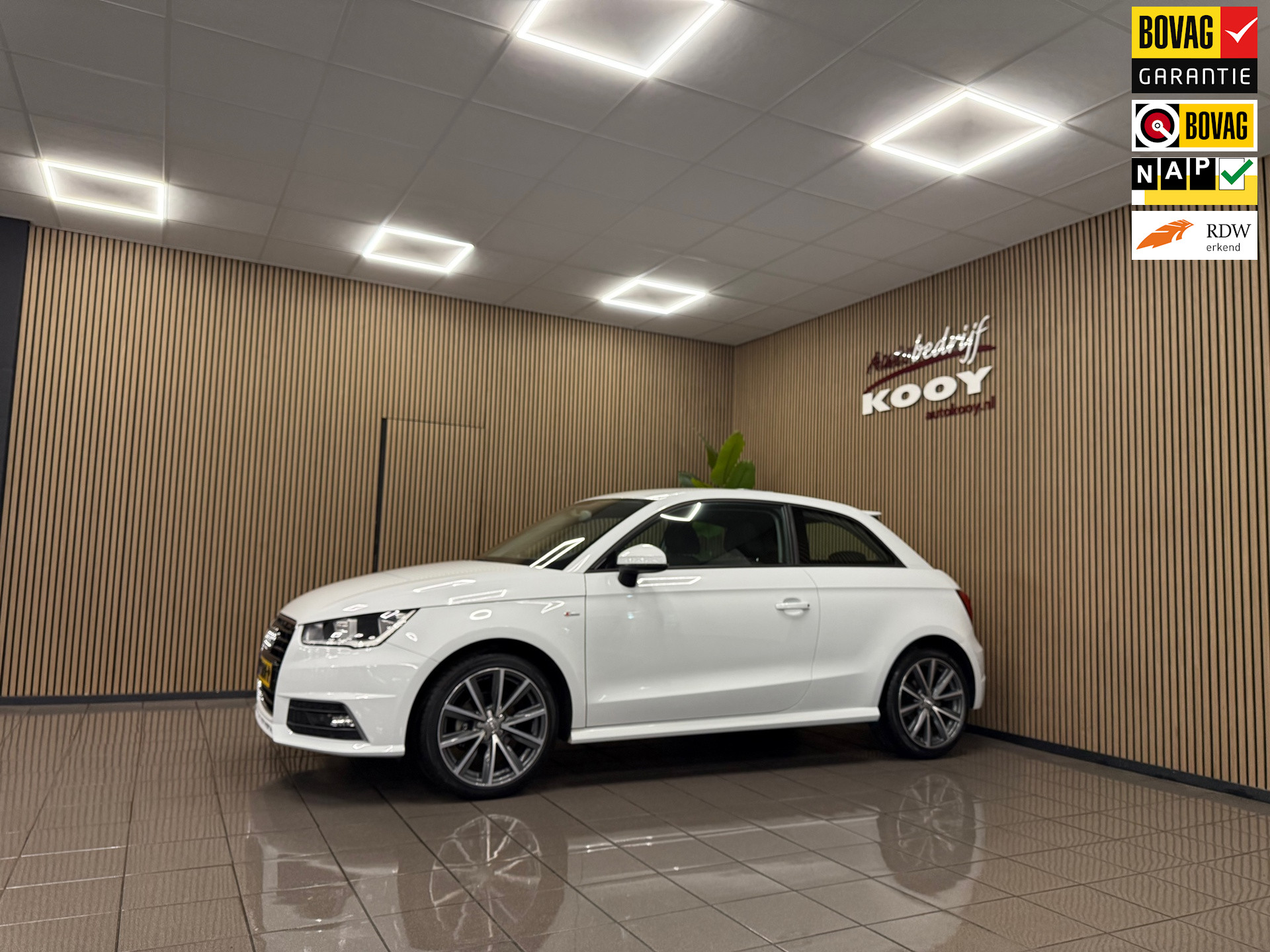 Audi A1 1.0 TFSI S-Line * 1e Eig / Dealer onderhouden / Navigatie / LM Velgen / NL Auto *